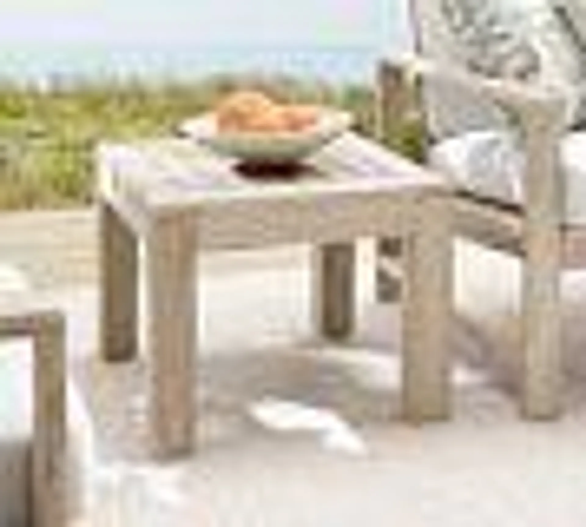 Indio Eucalyptus Outdoor Side Table (21")