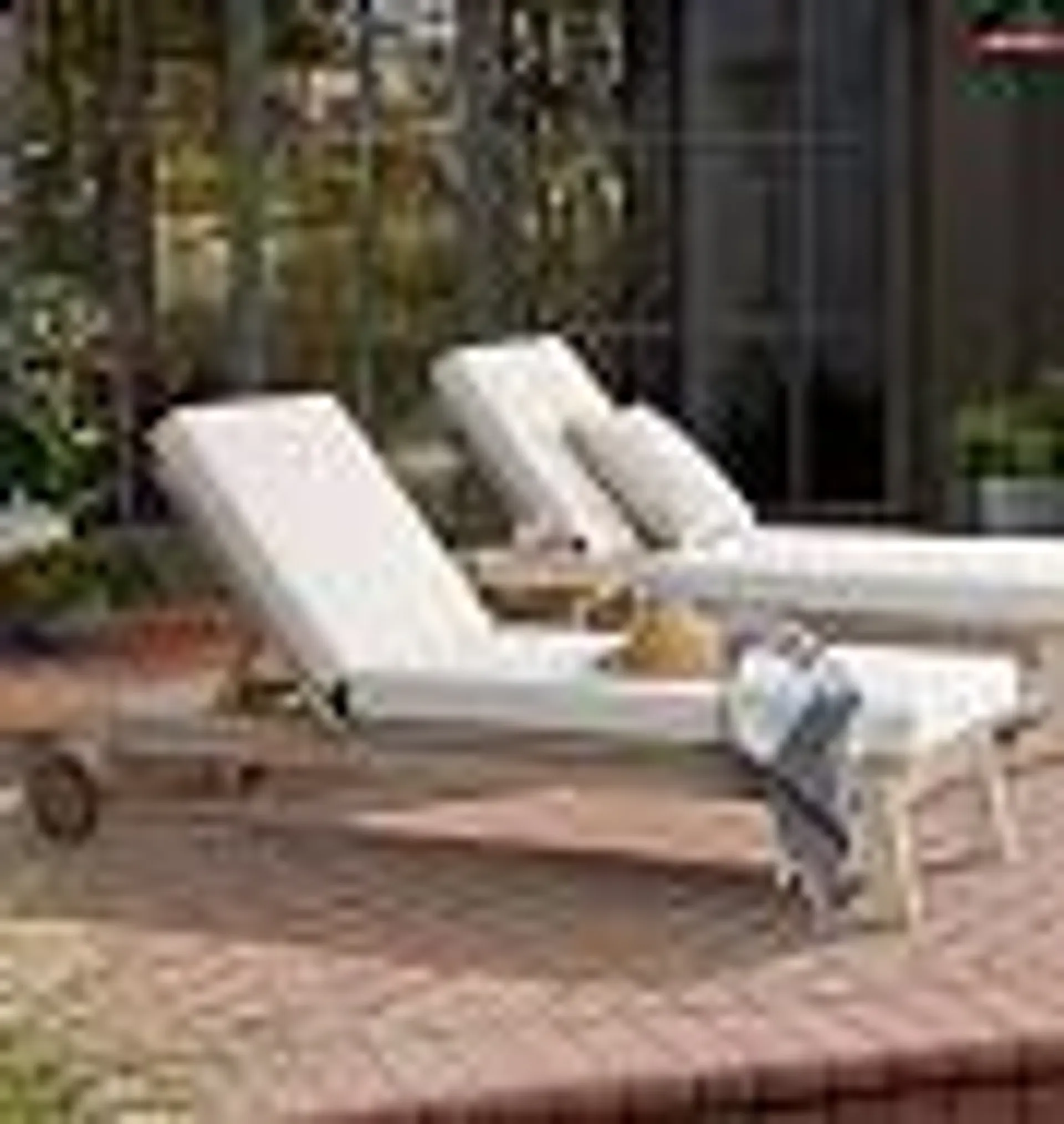 Ronde Teak Chaise Lounge