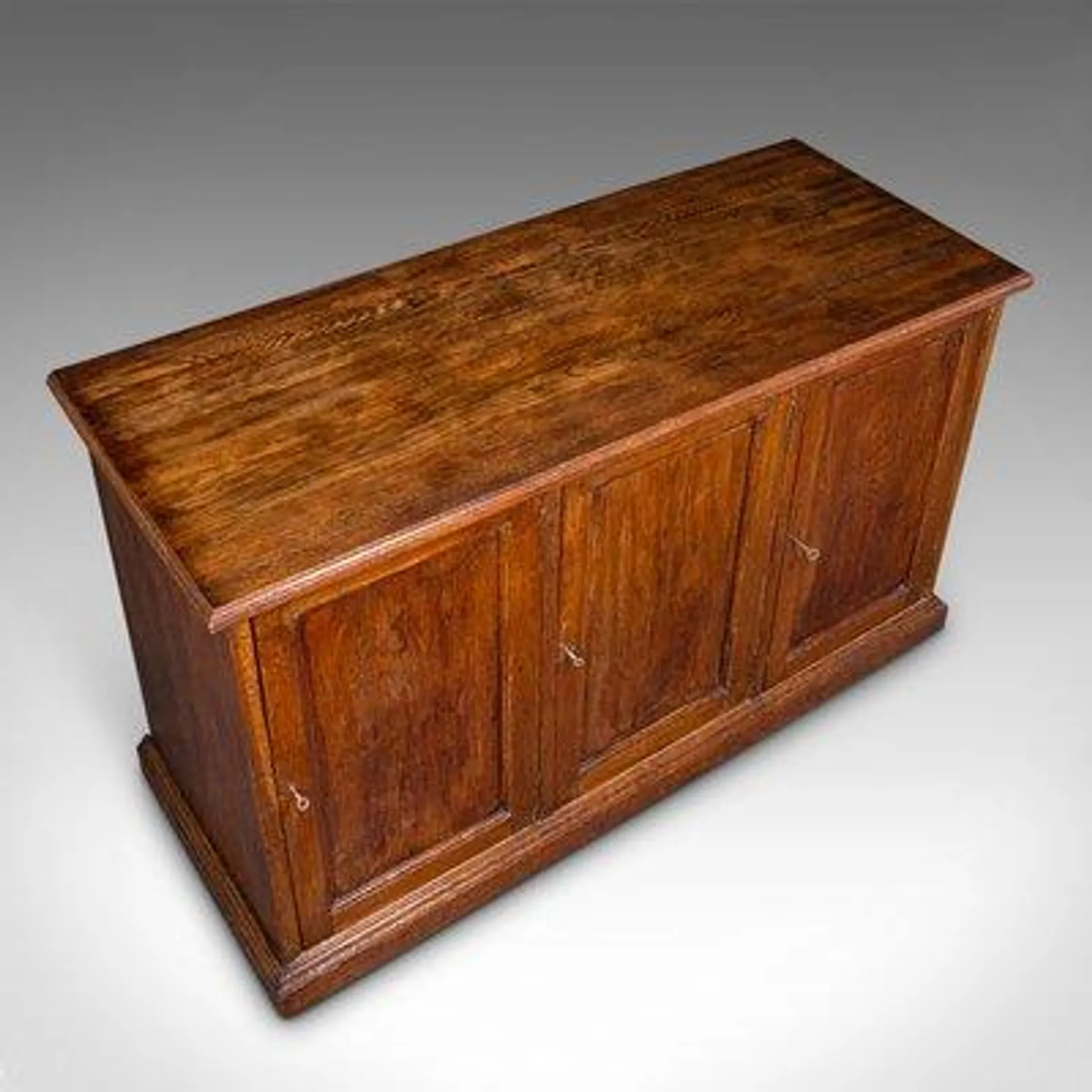 Antique Side Cabinet in English Oak, 1880