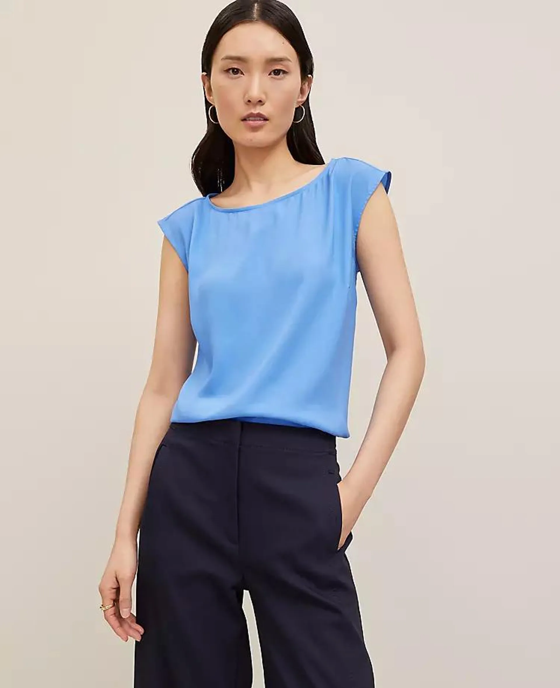 Sleeveless Crew Neck Top