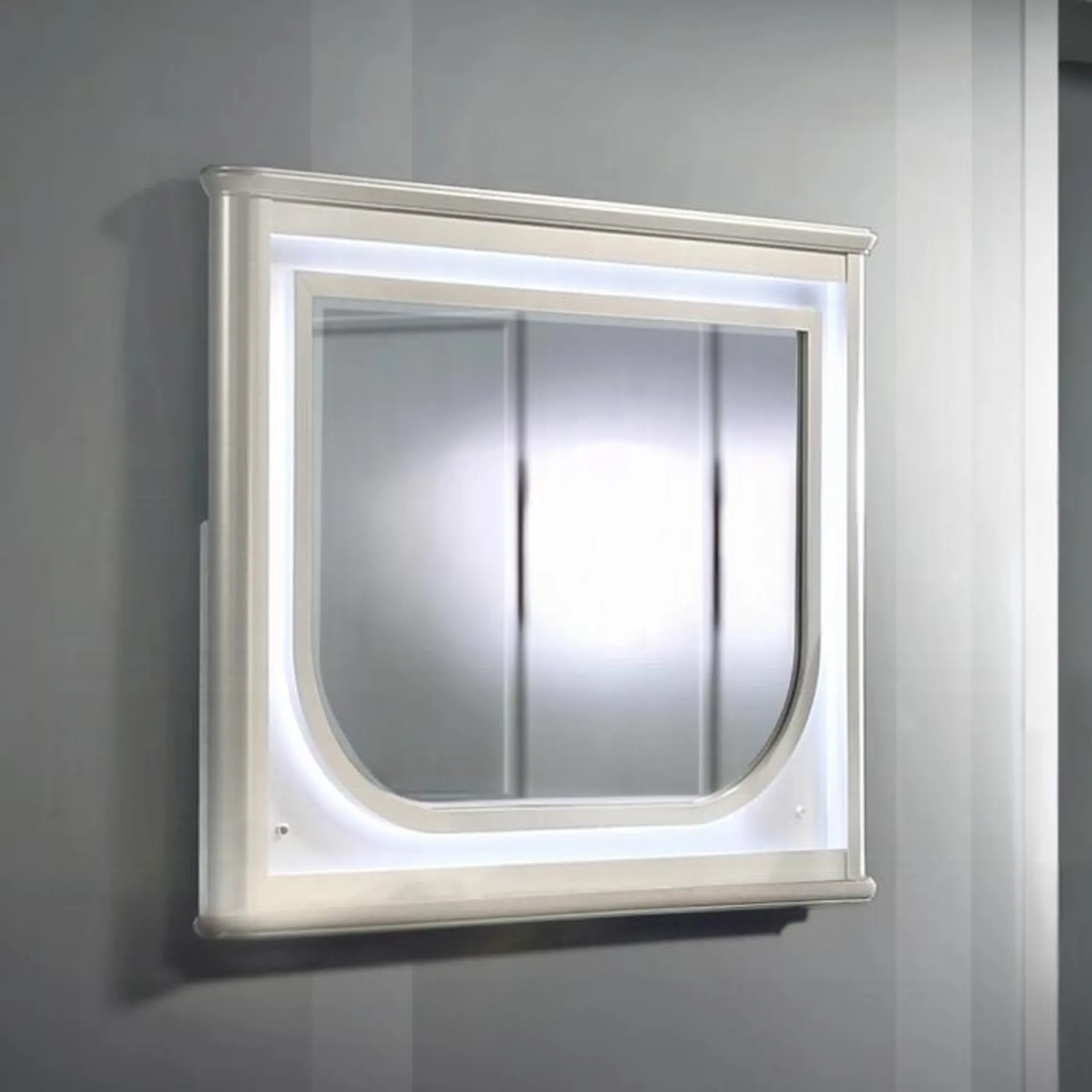 Laveda Mirror w/LED