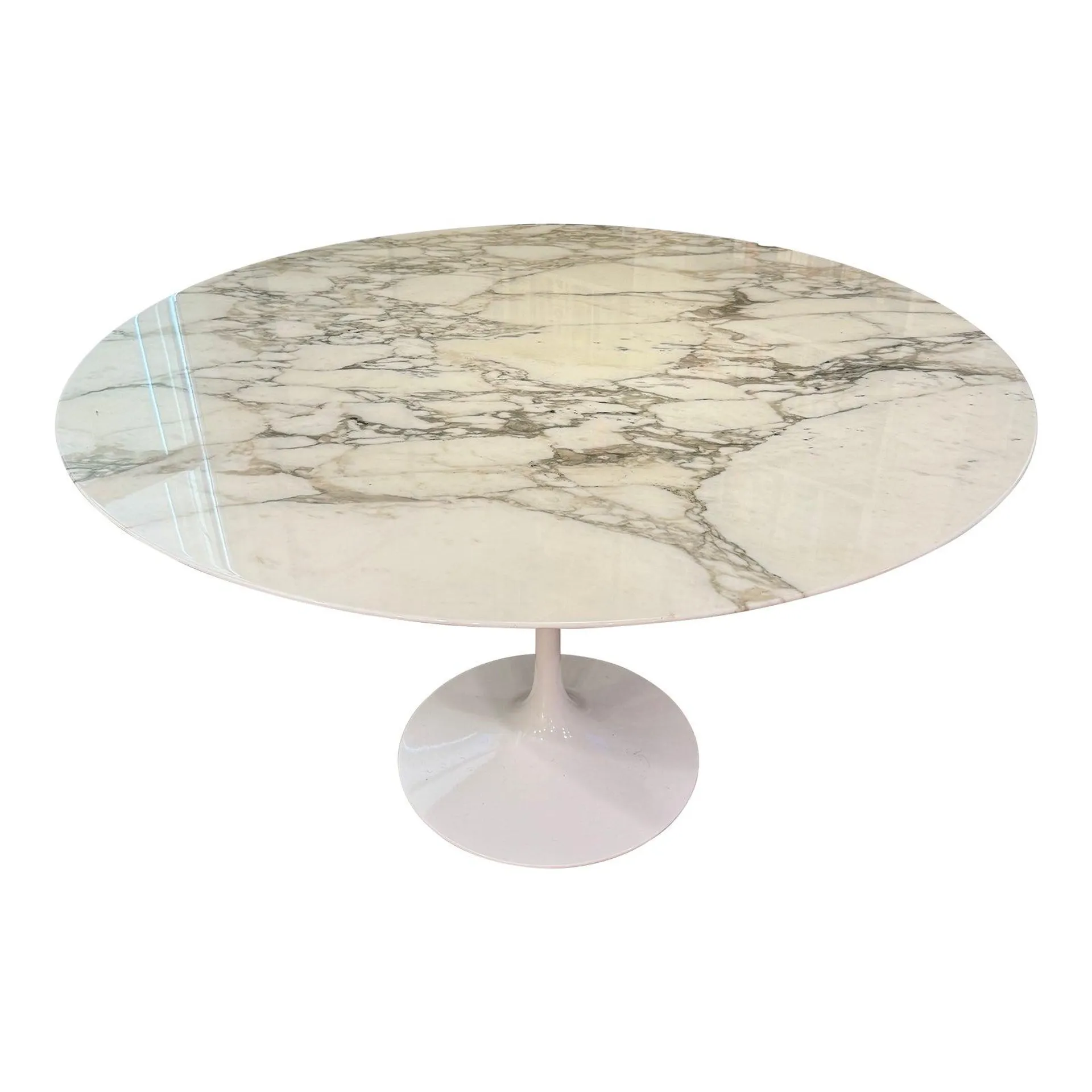 Eero Saarinen Tulip Table in Calacatta Marble