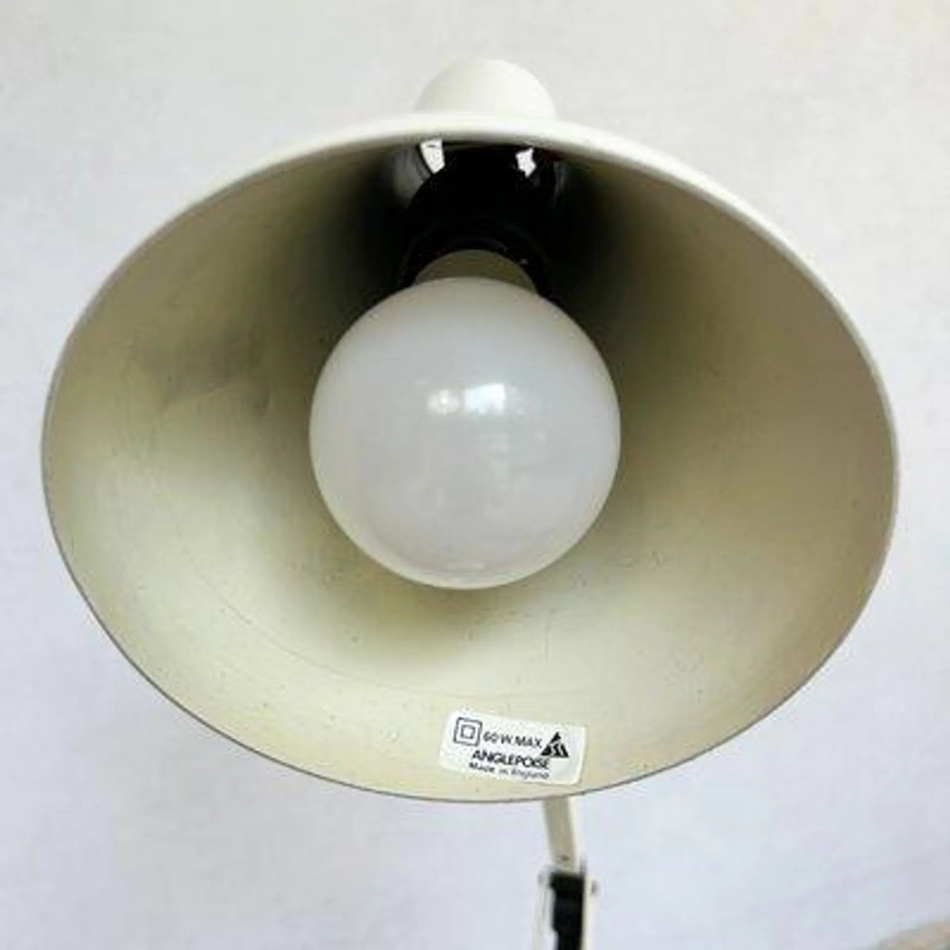 Vintage White Anglepoise Apex 90 Desk Lamp by George Carwardine