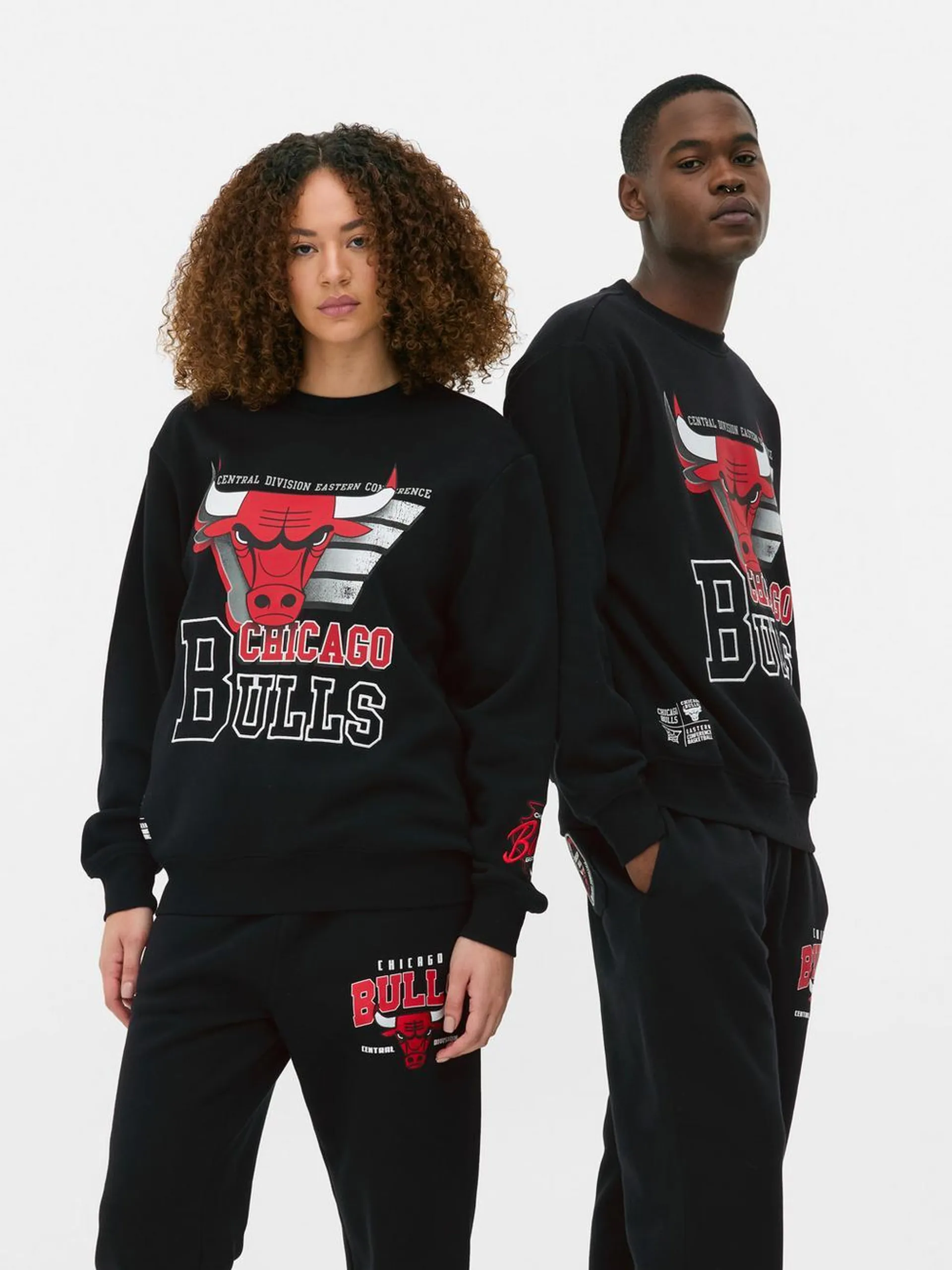 NBA Chicago Bulls Logo Sweatshirt