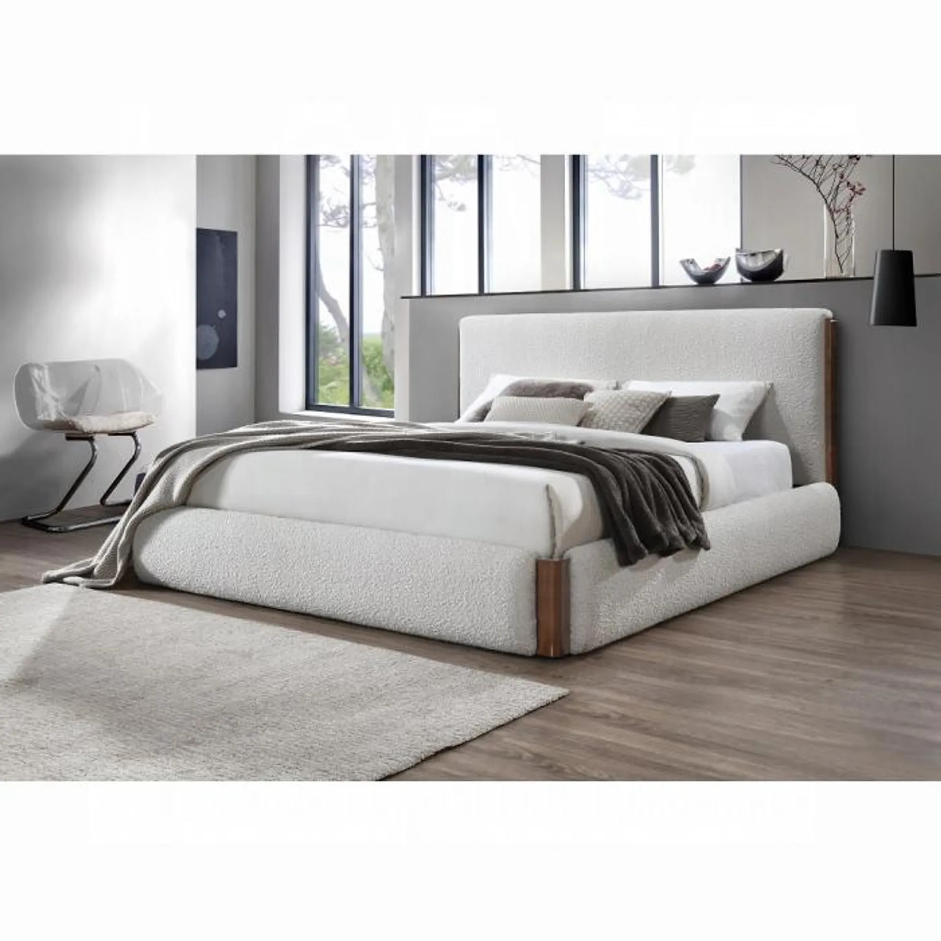 Sandro Queen Bed