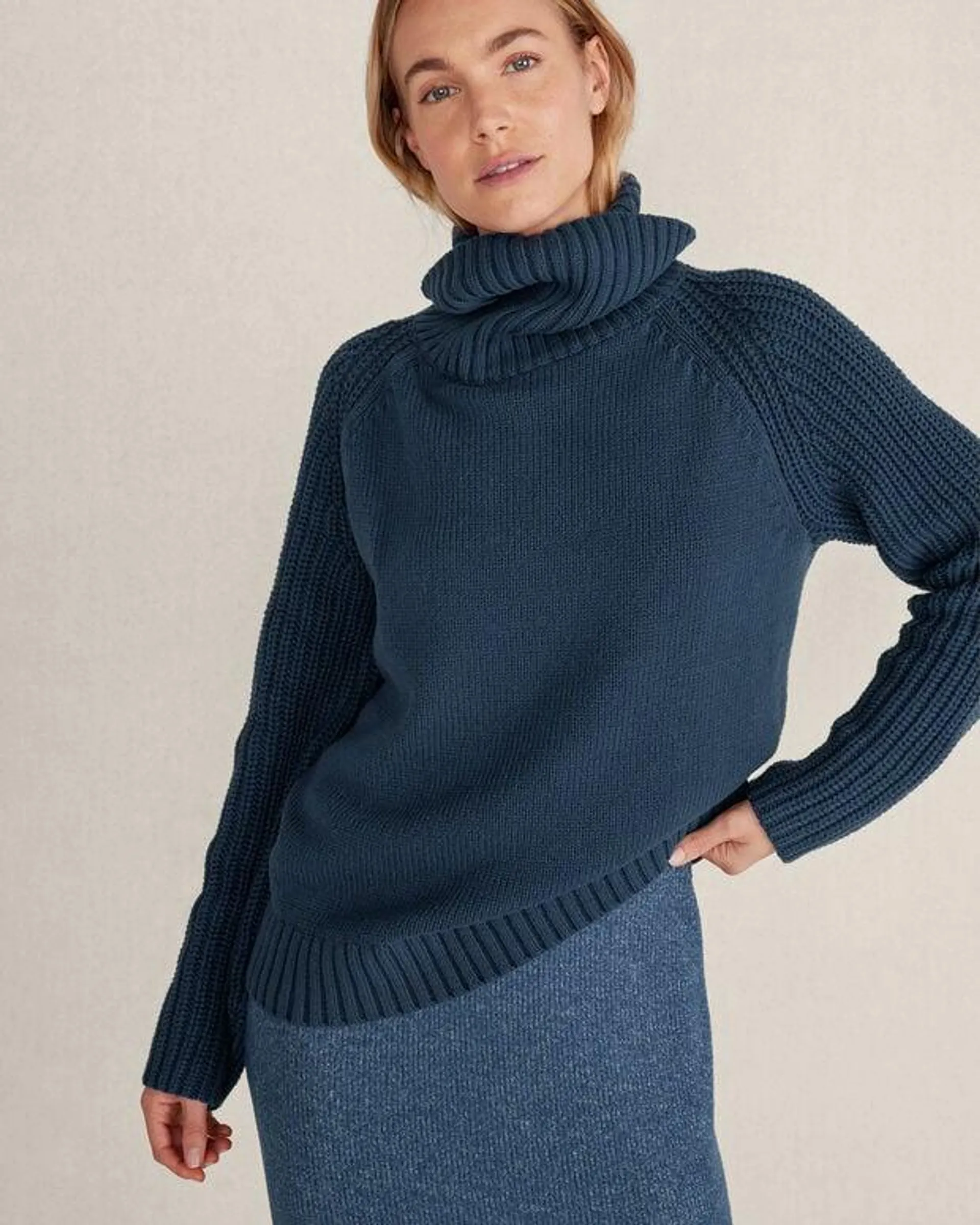 Rib Detail Turtleneck