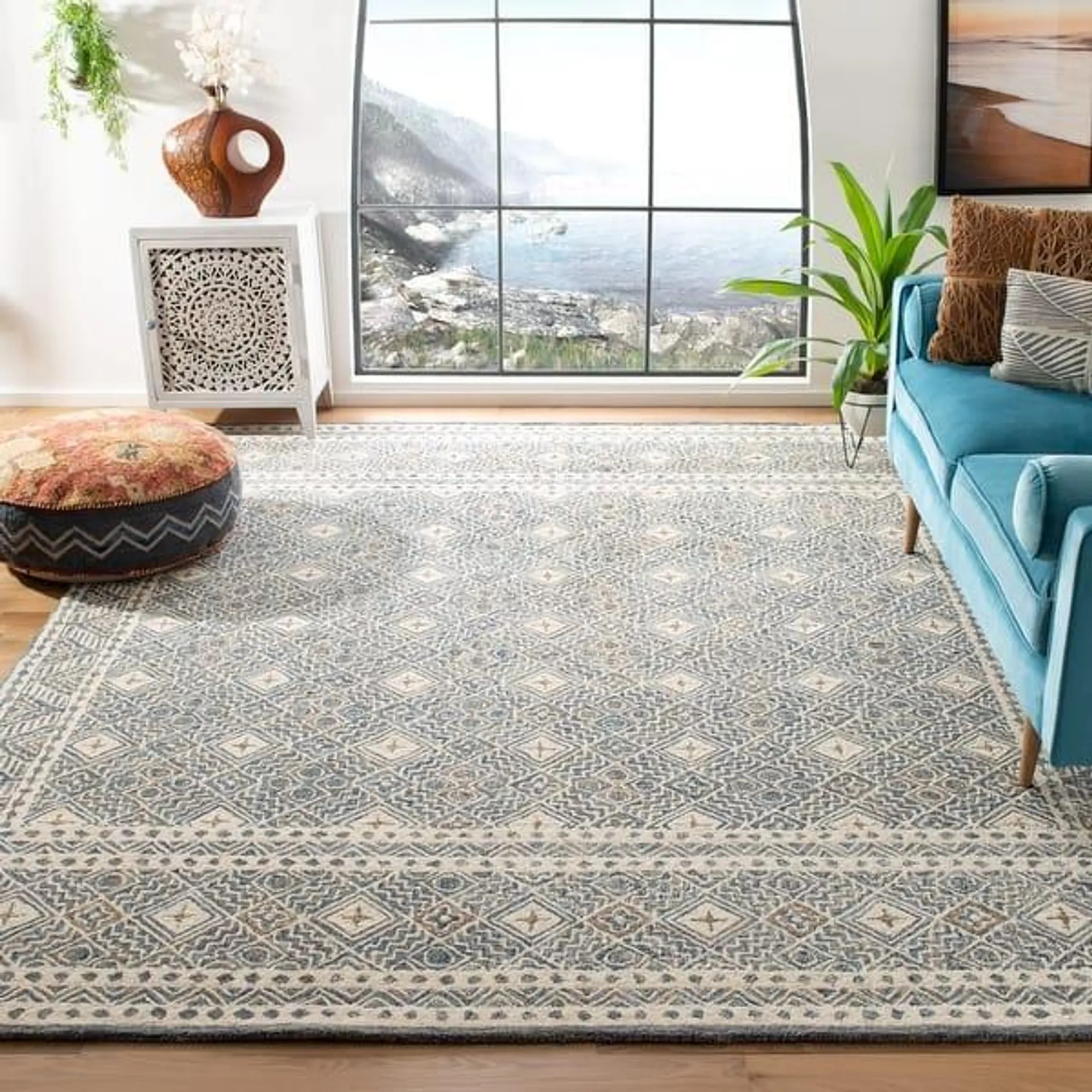 SAFAVIEH Handmade Micro-Loop Jelske Wool Rug