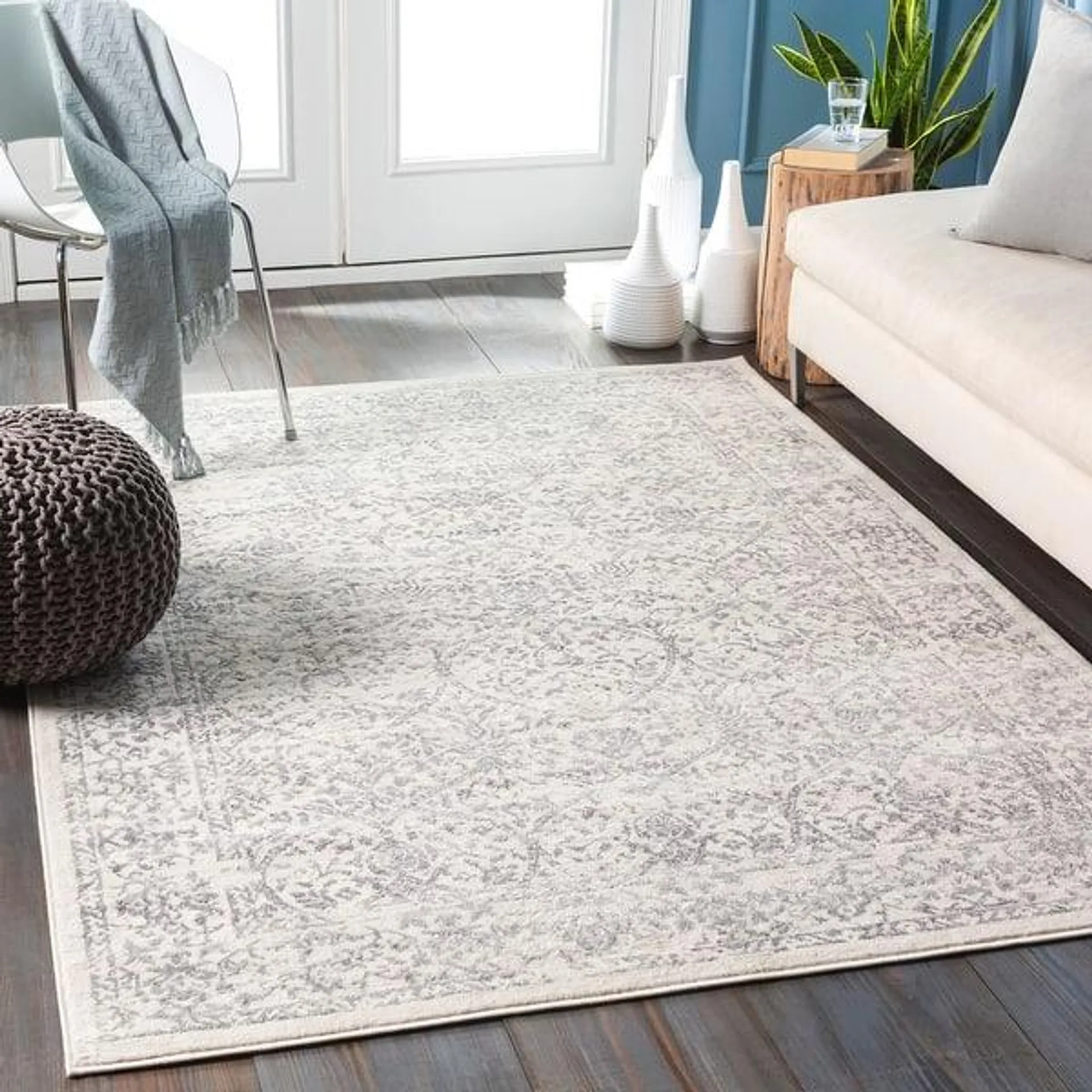 Livabliss Juventas Distressed Medallion Area Rug