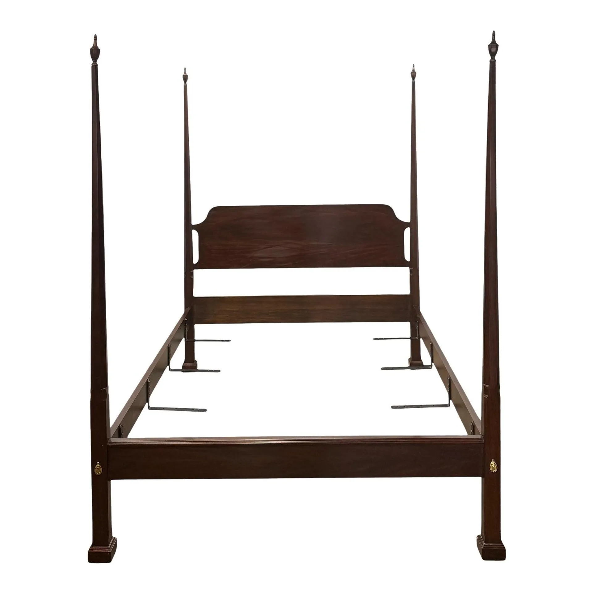 Vintage Henkel Harris Traditional Chippendale Style Solid Mahogany Queen Size Four Poster Pencil Bed