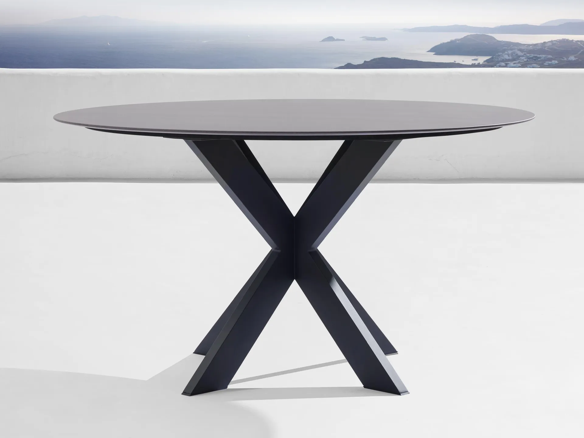 Outdoor Round Dining Table with Apex Base