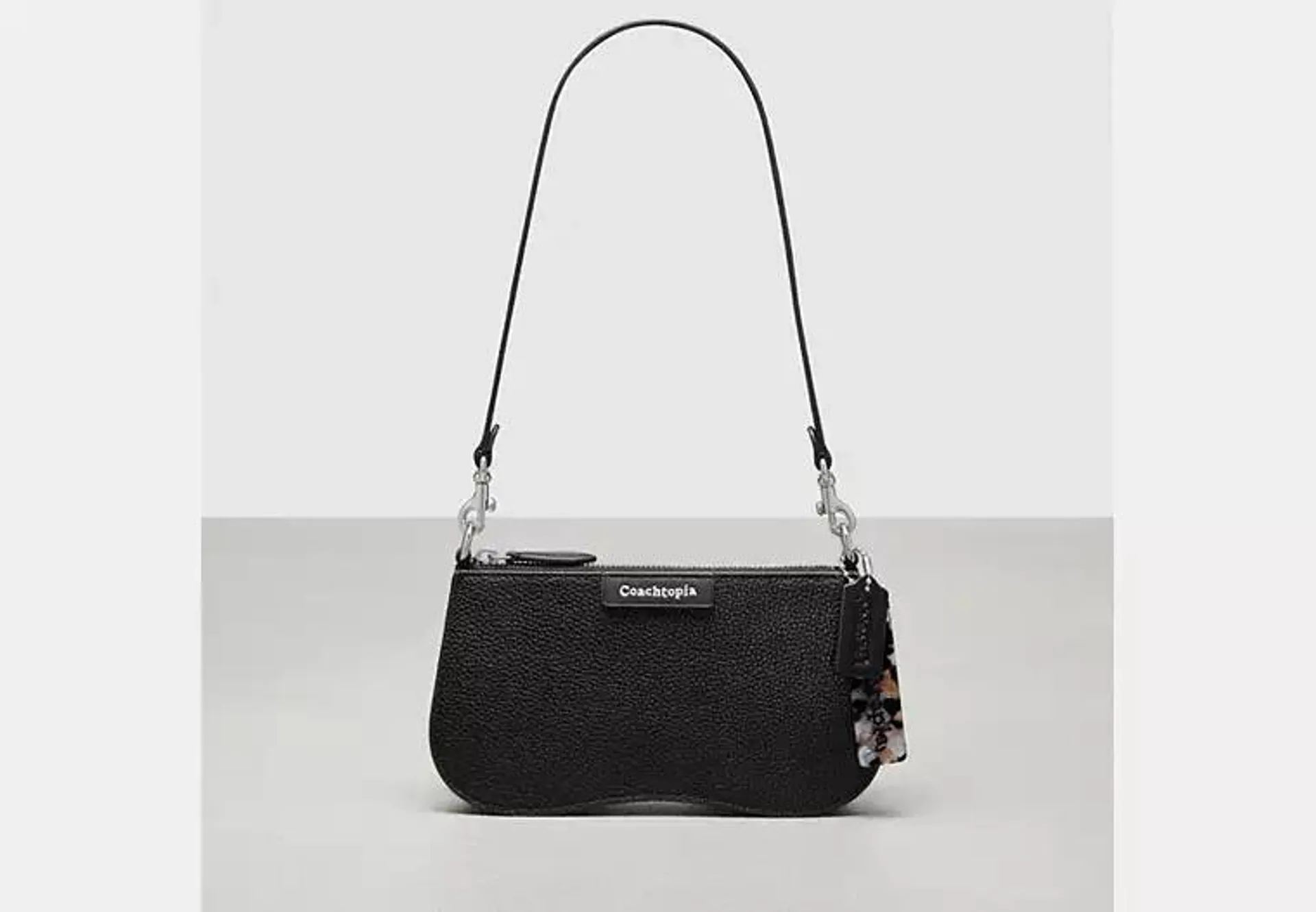 Wavy Baguette Bag In Pebbled Coachtopia Leather