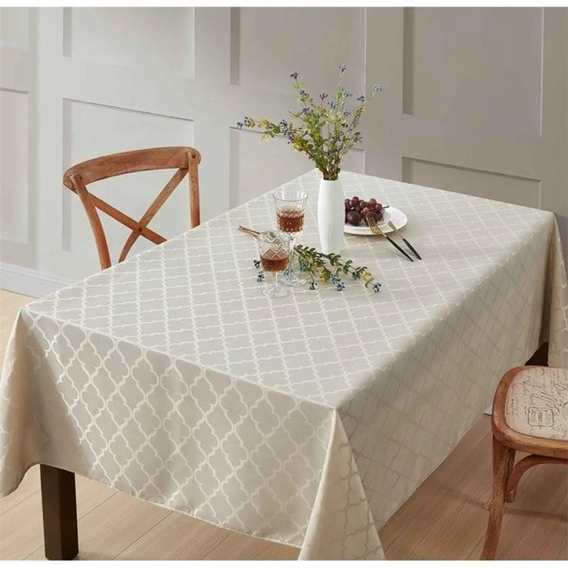 HLC.me Modena Lattice Fabric Tablecloth, Jacquard Fabric Table Cloth for Rectangle Table Advanced Water & Fade Resistance