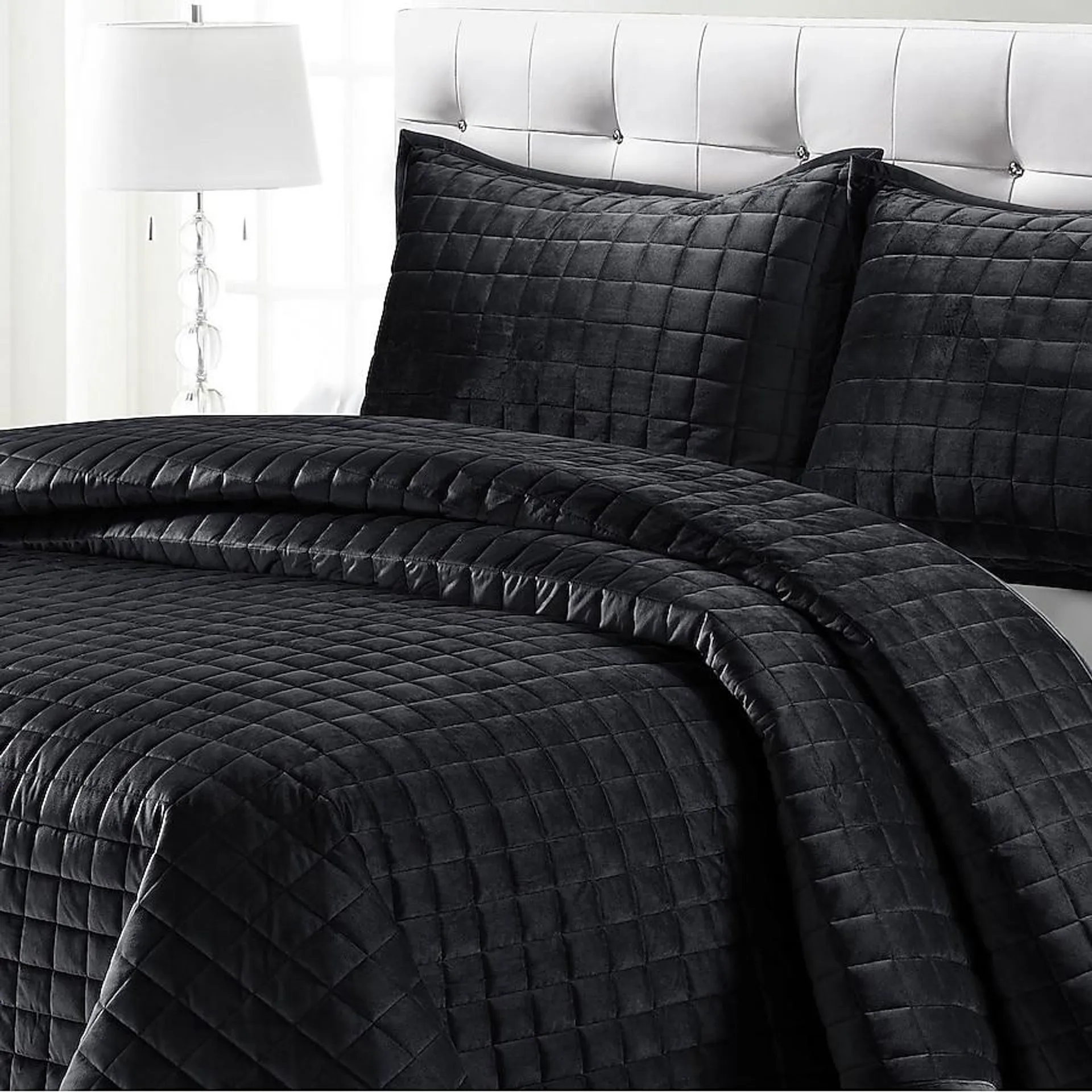 TRIBECA LIVING Florence Quilts Black Solid King Quilt with (Fill)