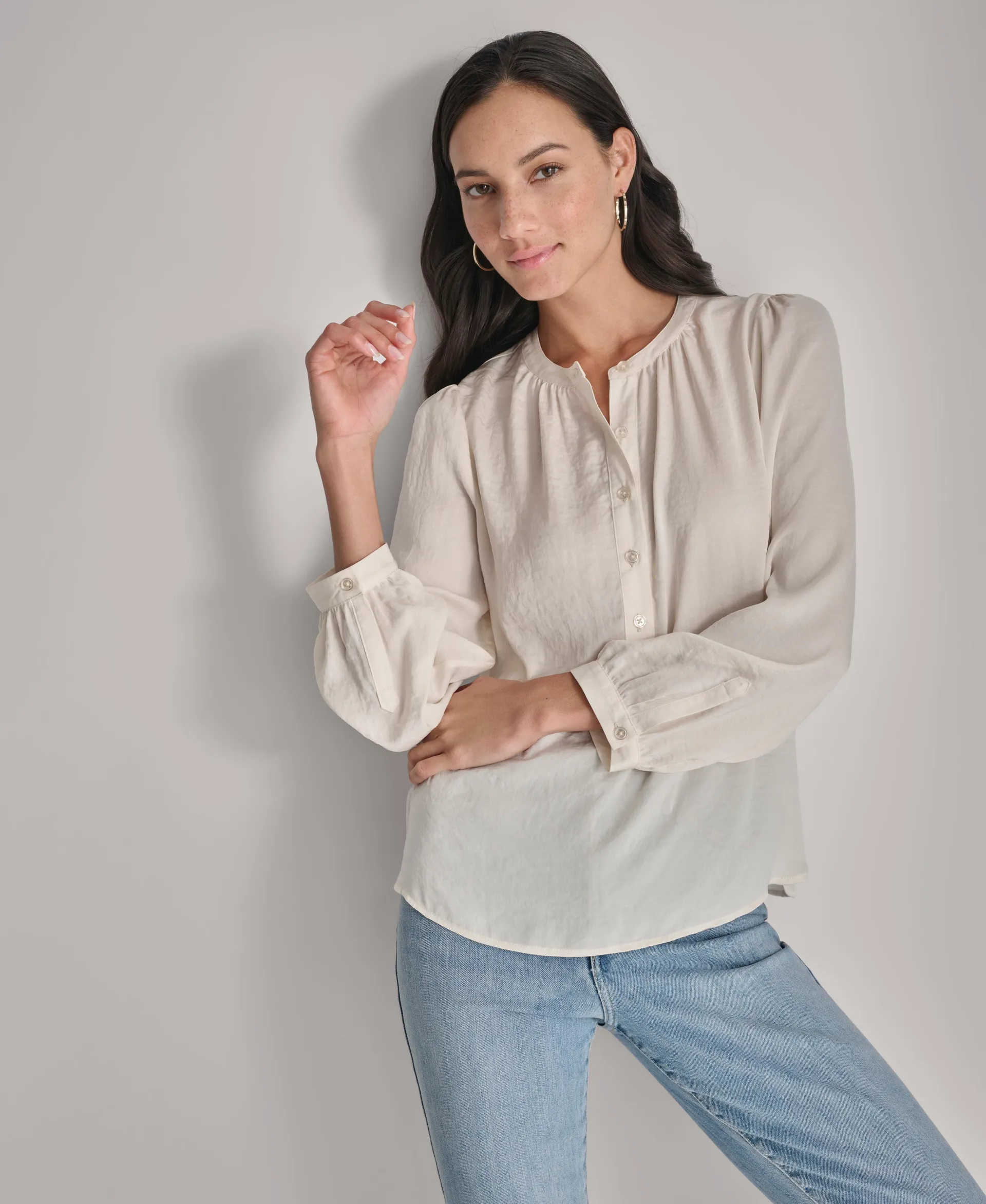 JEWEL NECKLINE BUTTON HENLEY