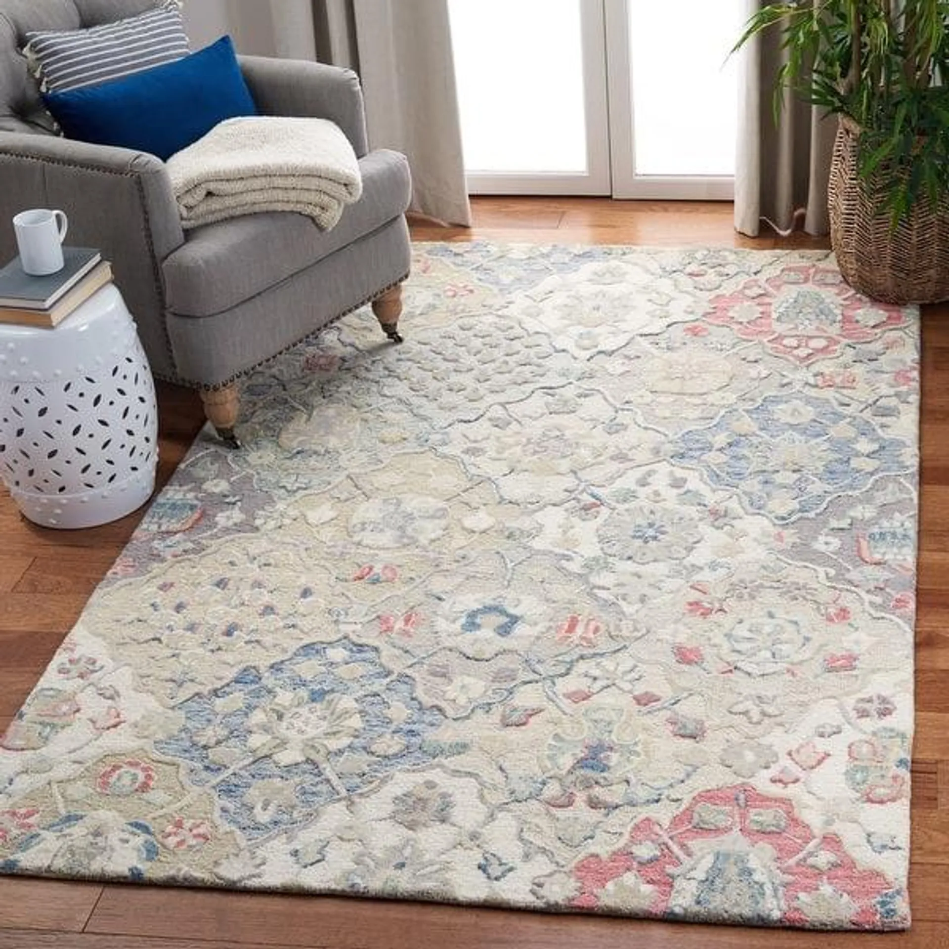 SAFAVIEH Handmade Glamour Noella Floral Wool Rug