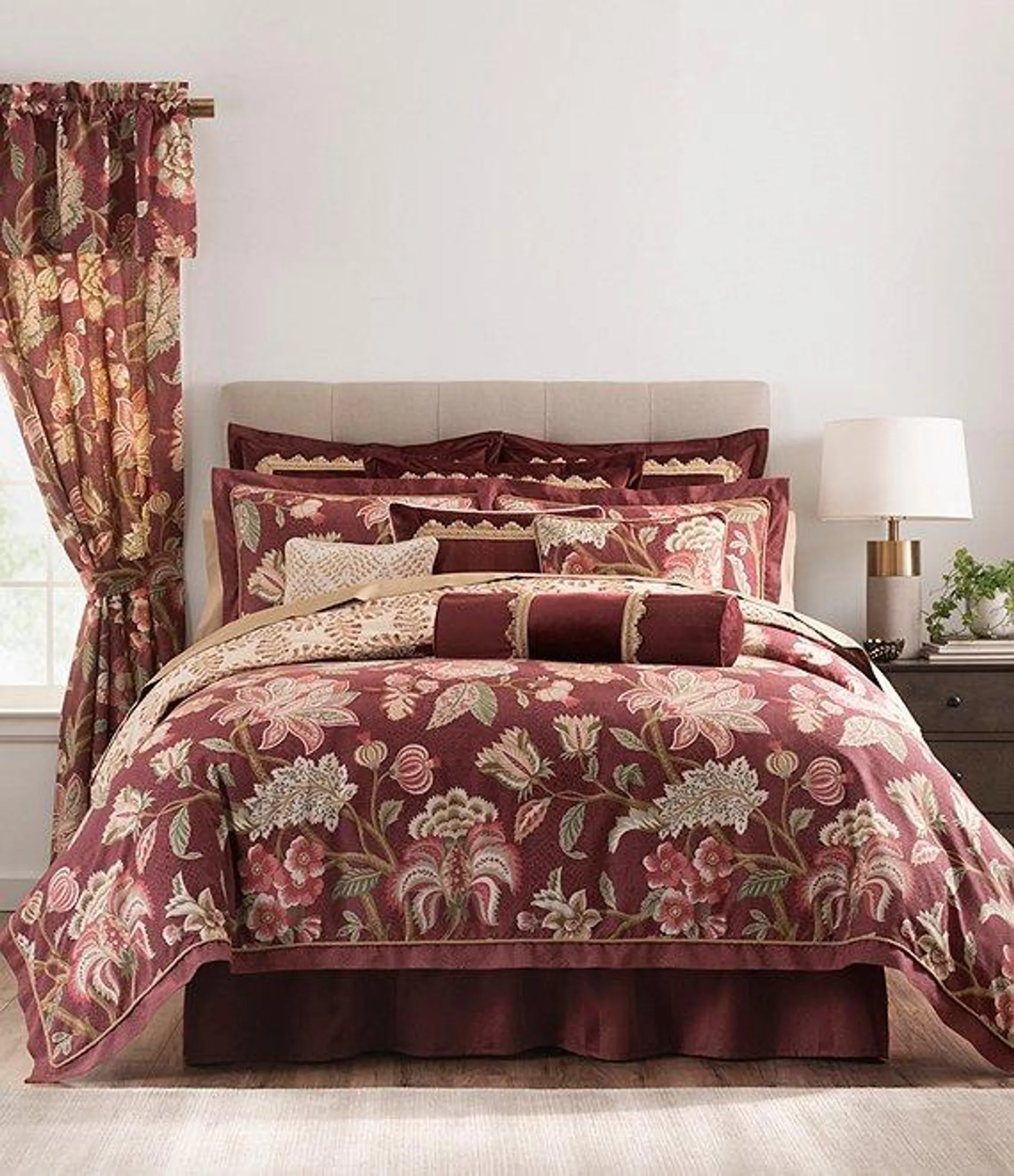 Emmaline Collection Floral Print & Animal Design Comforter Set