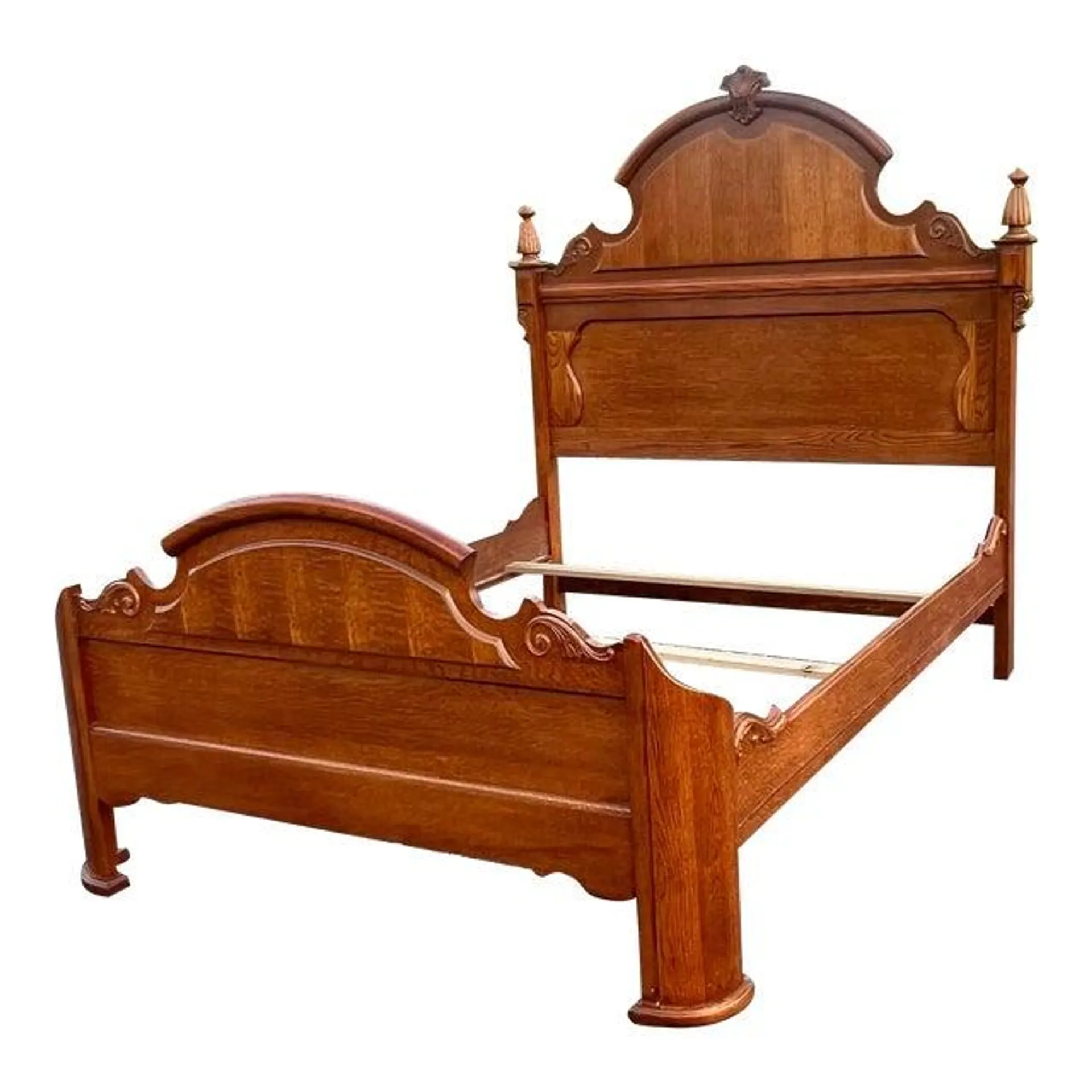 Lexington Carved Victorian Mansion Oak Bed - Queen Size