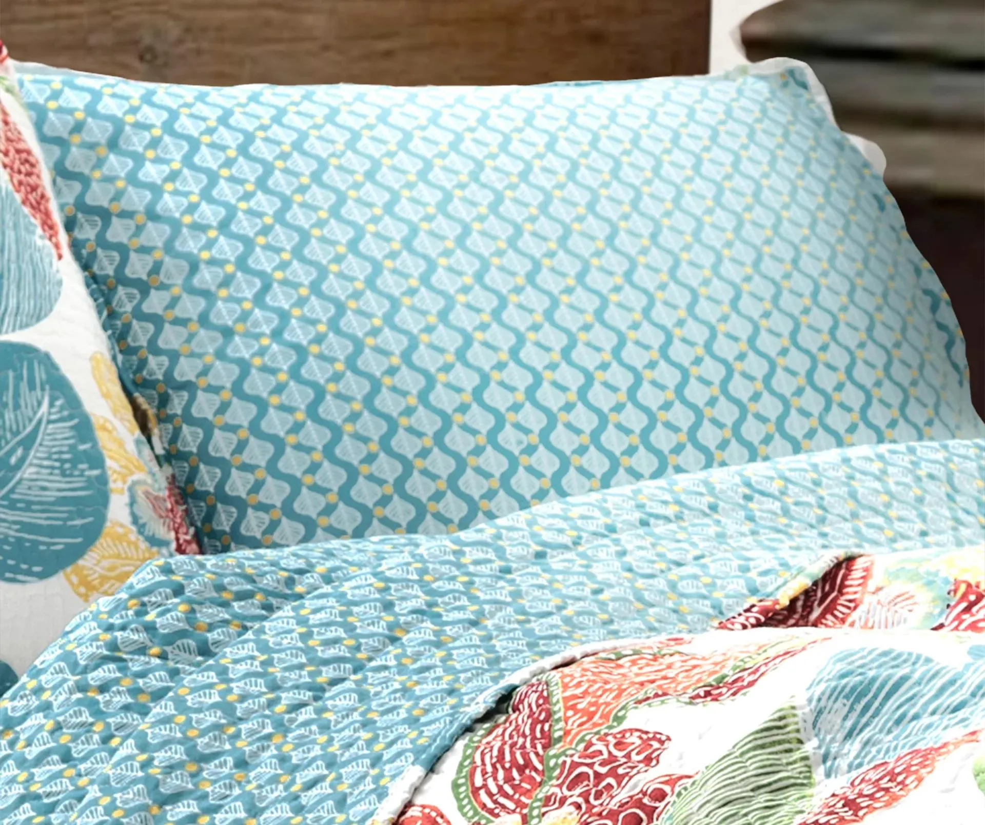 Layla Orange & Teal Floral Reversible King 3-Piece Quilt Set