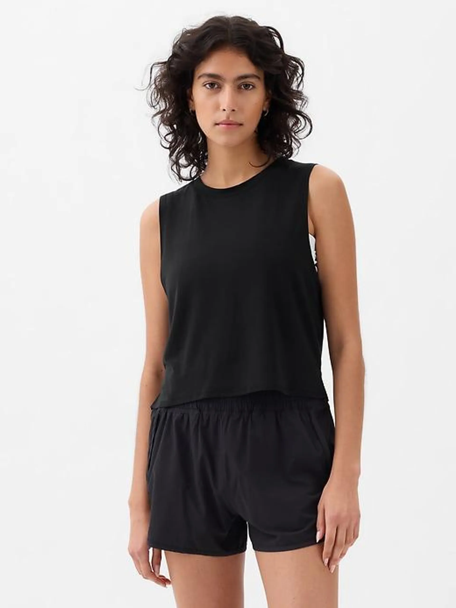 GapFit Breathe Cropped Muscle T-Shirt