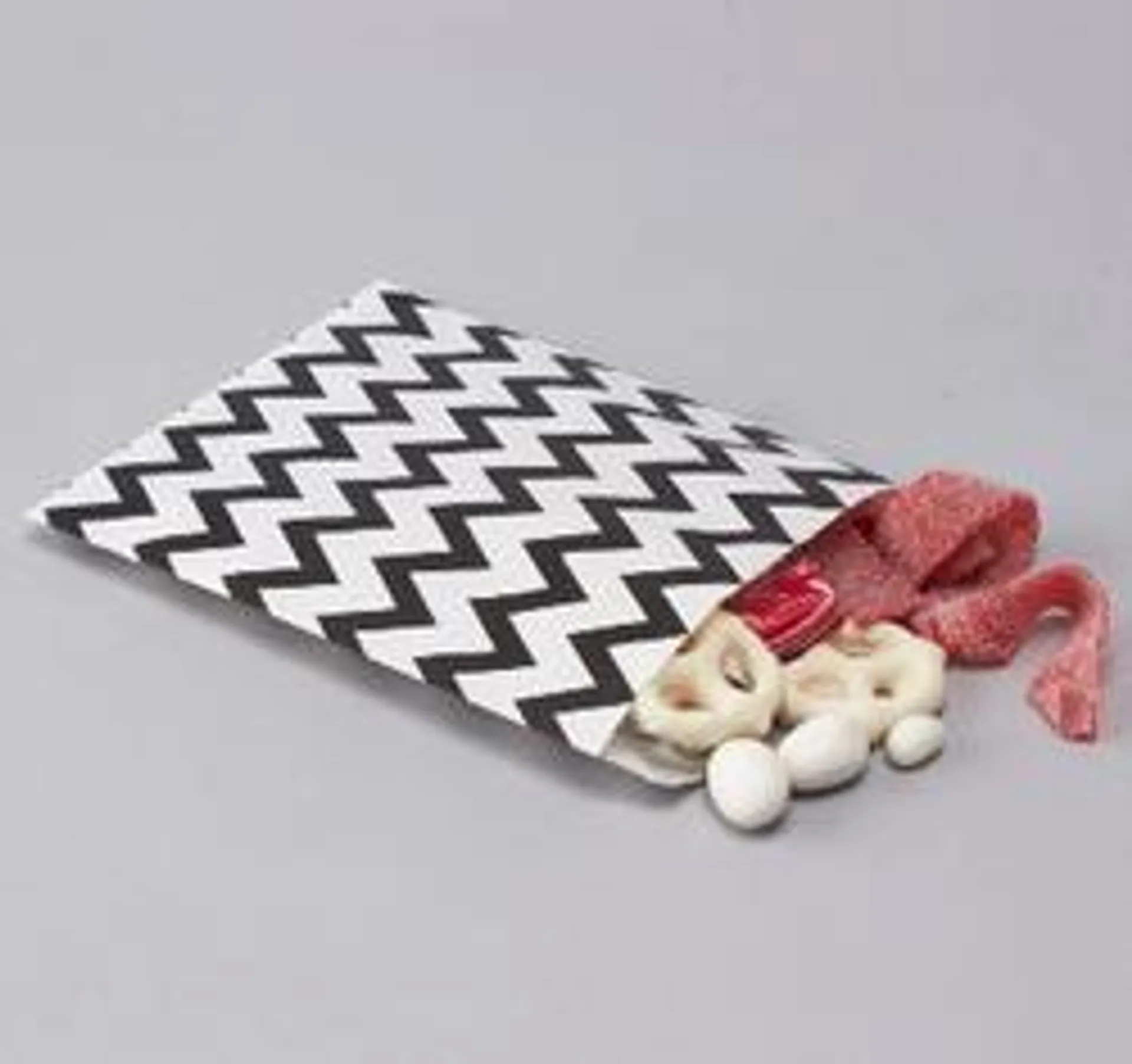 Black Chevron Paper Treat Bags (Package of 10 pieces)