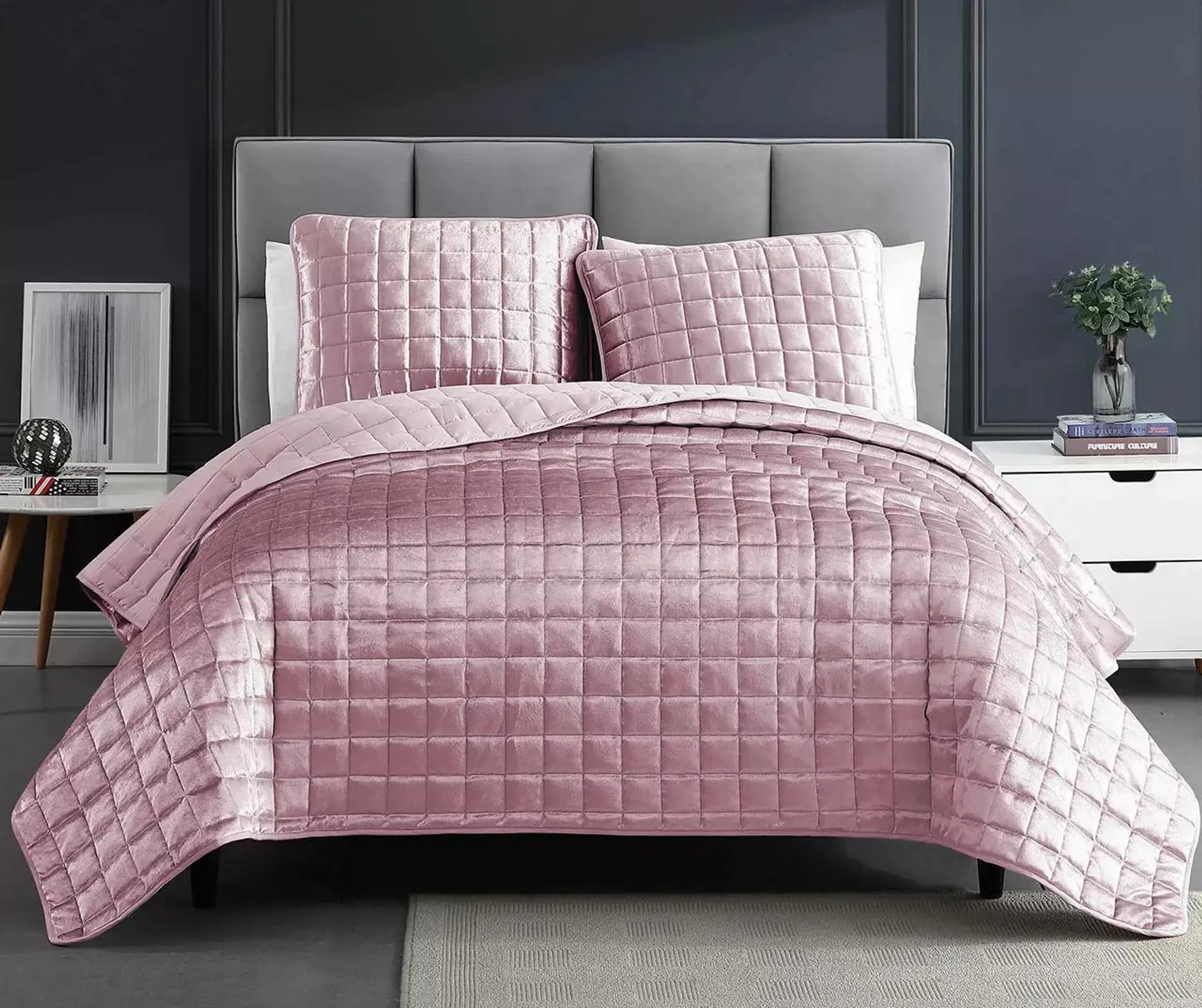 Blush Lyndon 3-Piece Queen Coverlet Comforter Set