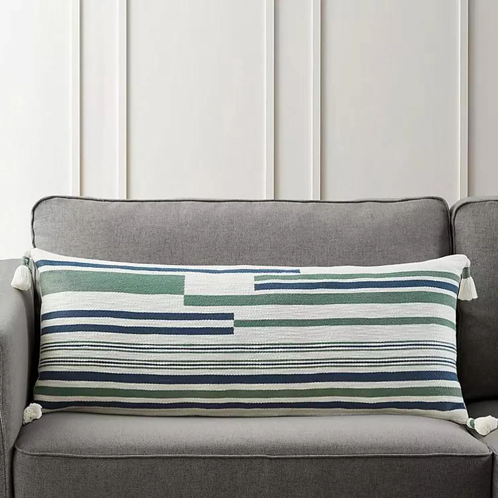 Member’s Mark Woven Decorative Pillows (Assorted Styles and Sizes)