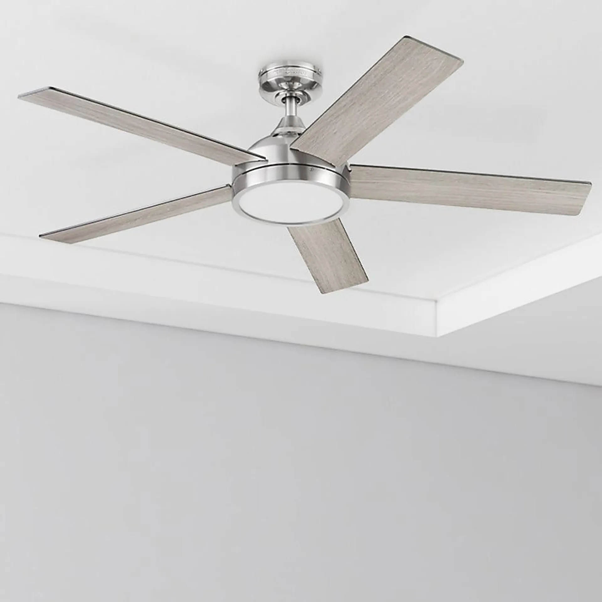 Harbor Breeze Camden 52-in Brushed Nickel with Driftwood/Sienna Blades Integrated LED Indoor Ceiling Fan with Light and Remote (5-Blade)