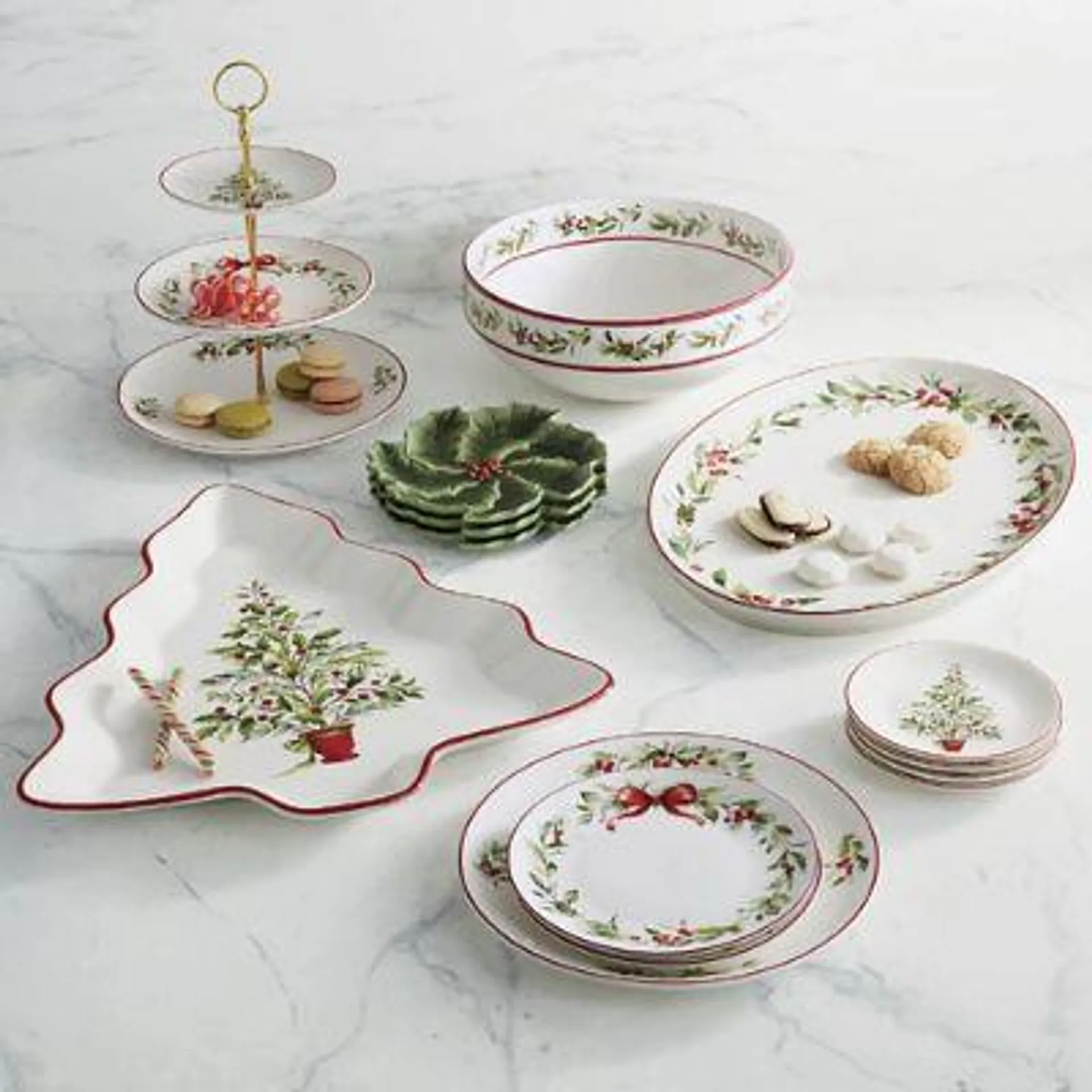 Holly Wreath Dinnerware Collection