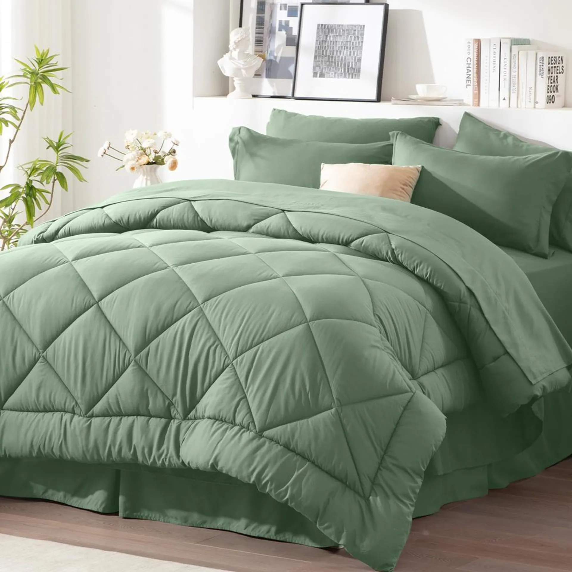 Newspin Queen Bed in a Bag 8 Pieces Comforter Set, Green All Season Bed Set, Queen Bedding Sets with Comforter and Sheets, Pillo