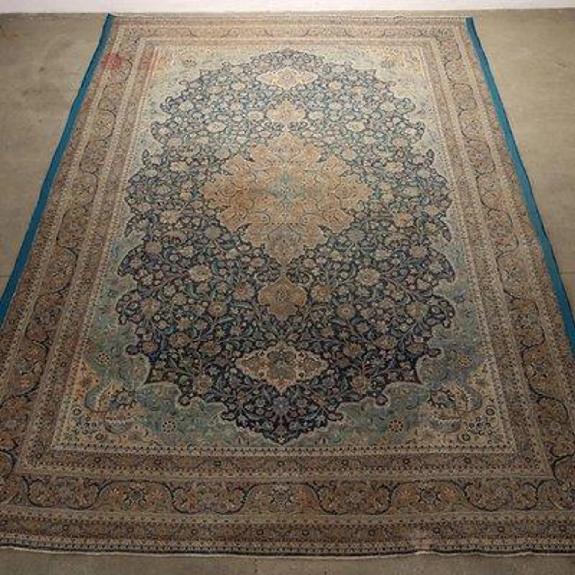 Antique Mashad Rug in Wool