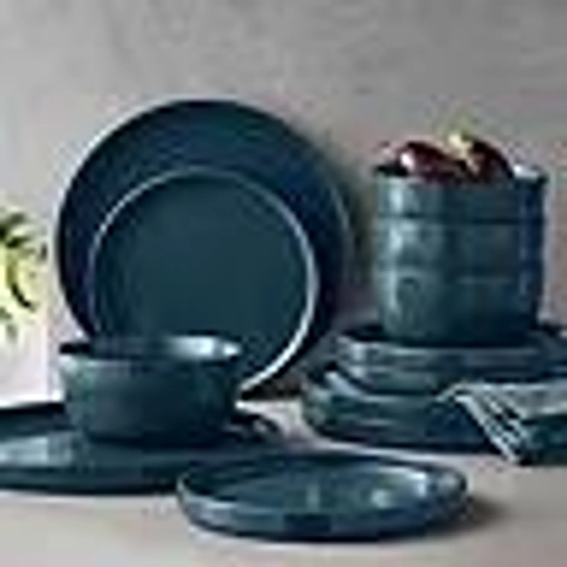 Member's Mark 12-Piece Modern Stoneware Dinnerware Set (Assorted Colors)