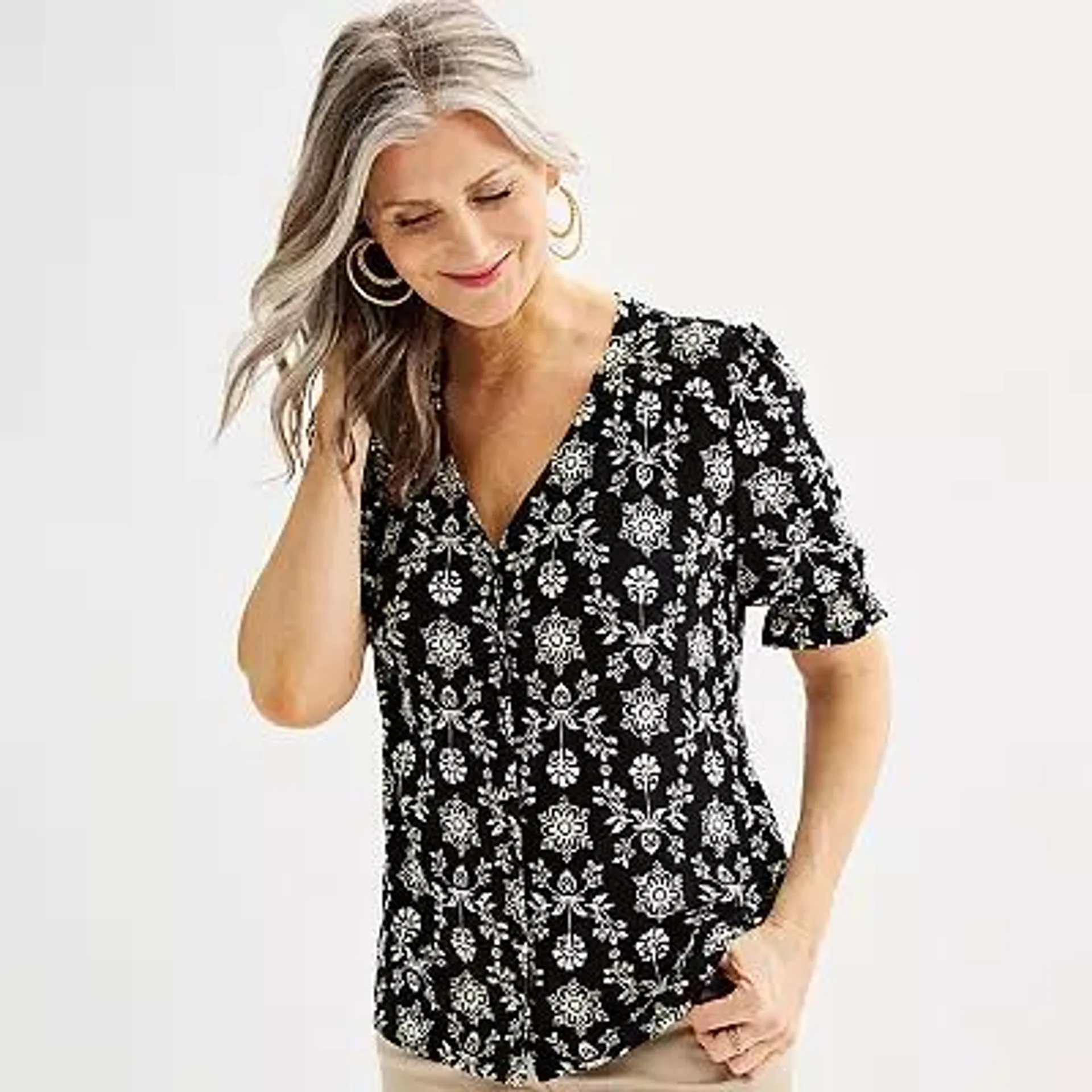 Women's Croft & Barrow® V-Neck Button Down Top