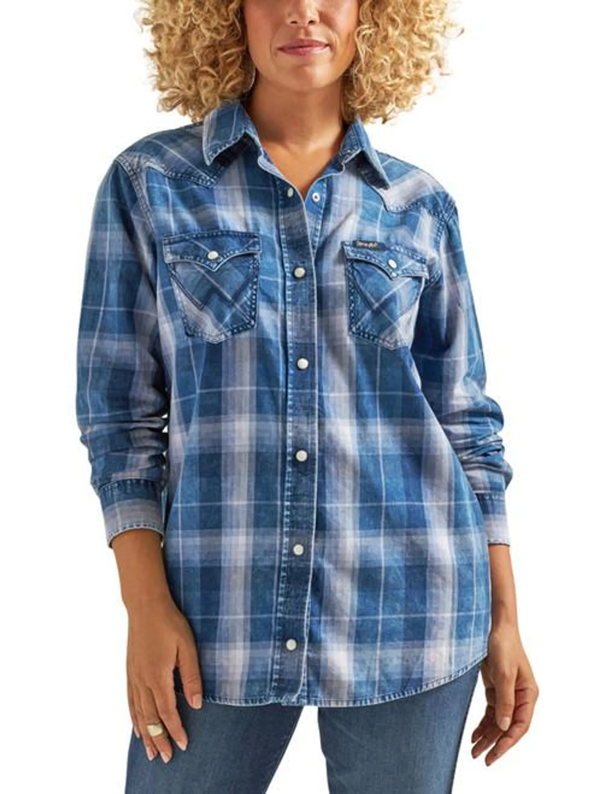 Wrangler Women's Washed Woven Denim Long Sleeve Western Shirt in Blue