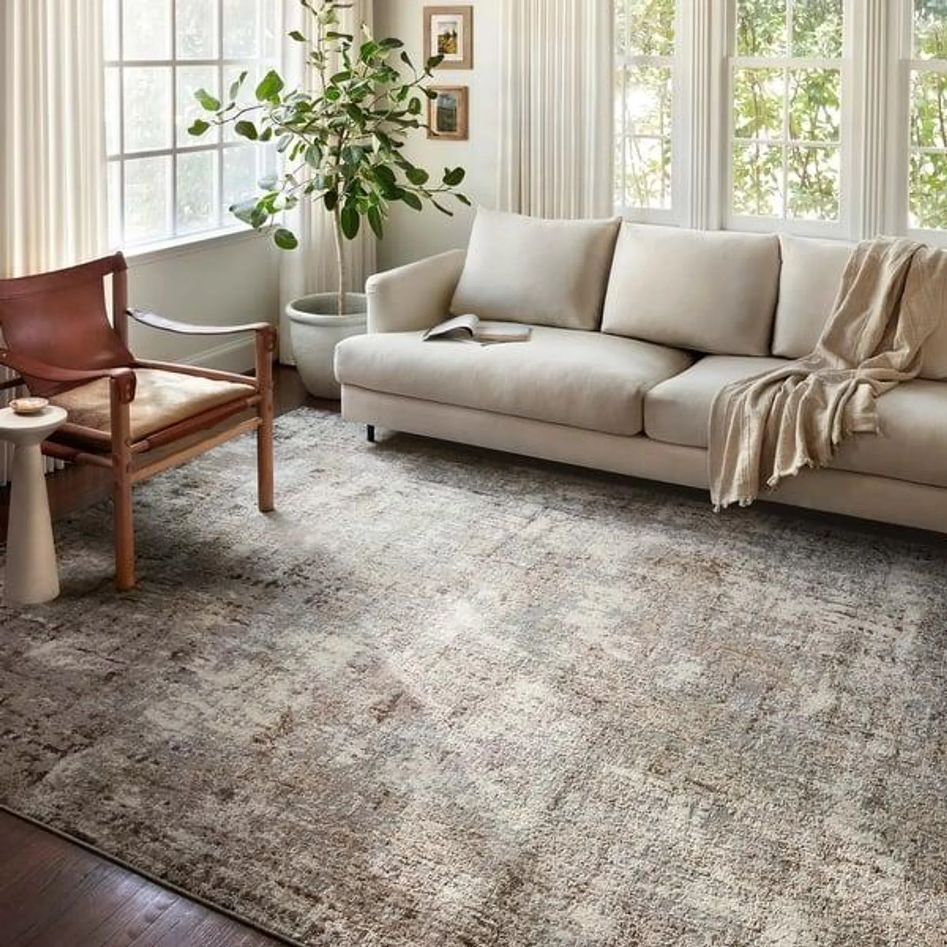 Alexander Home Grant Modern Abstract Area Rug