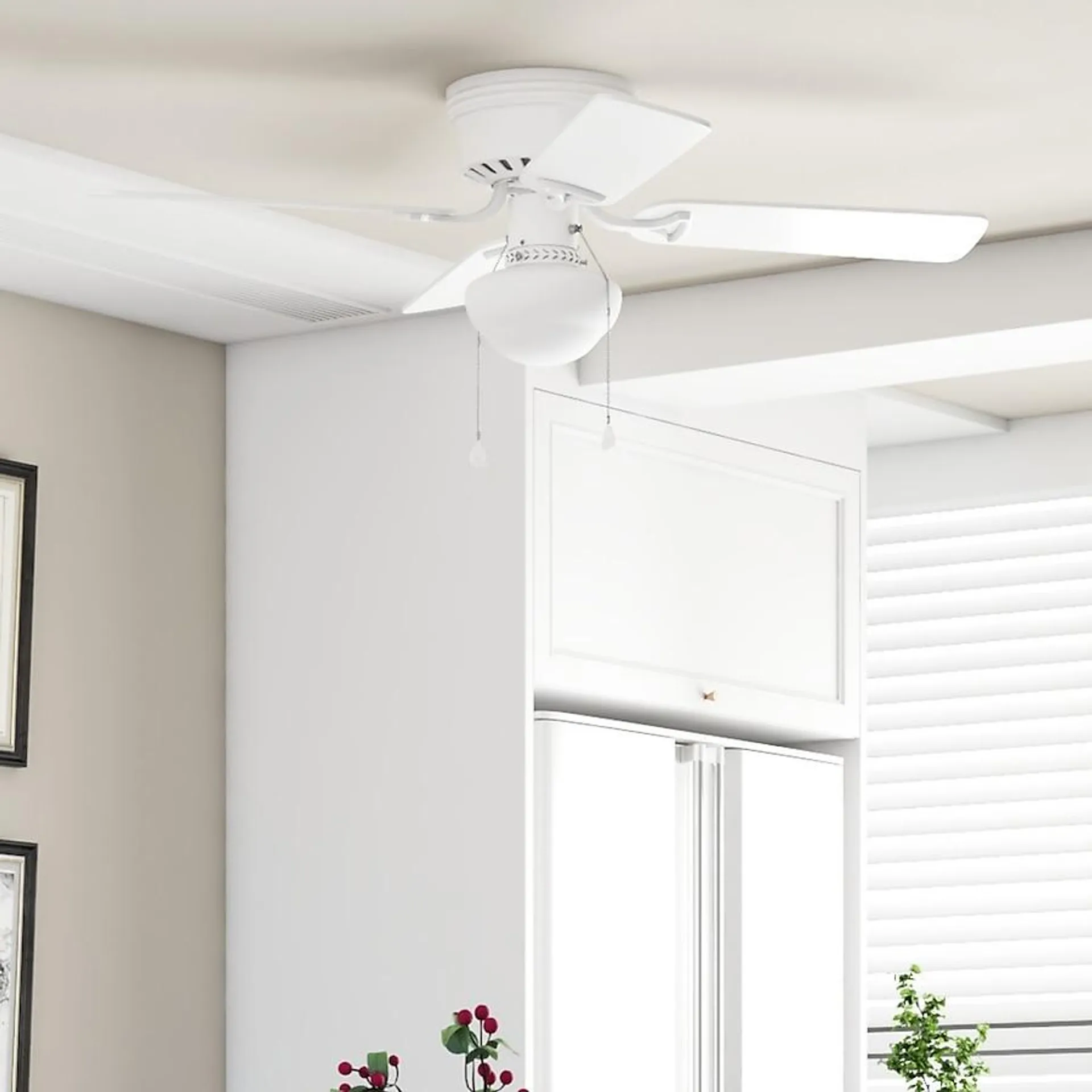 Harbor Breeze Armitage 42-in Flush Mount White with White/blonde Blades Ceiling Fan With Light ( 4 -Blade )