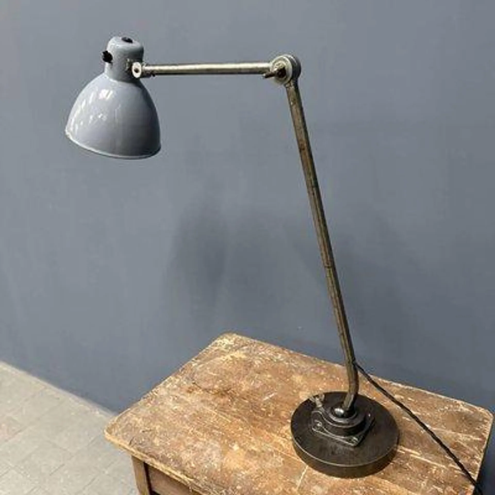 Large Workshop Table Lamp Model 566 from Kandem