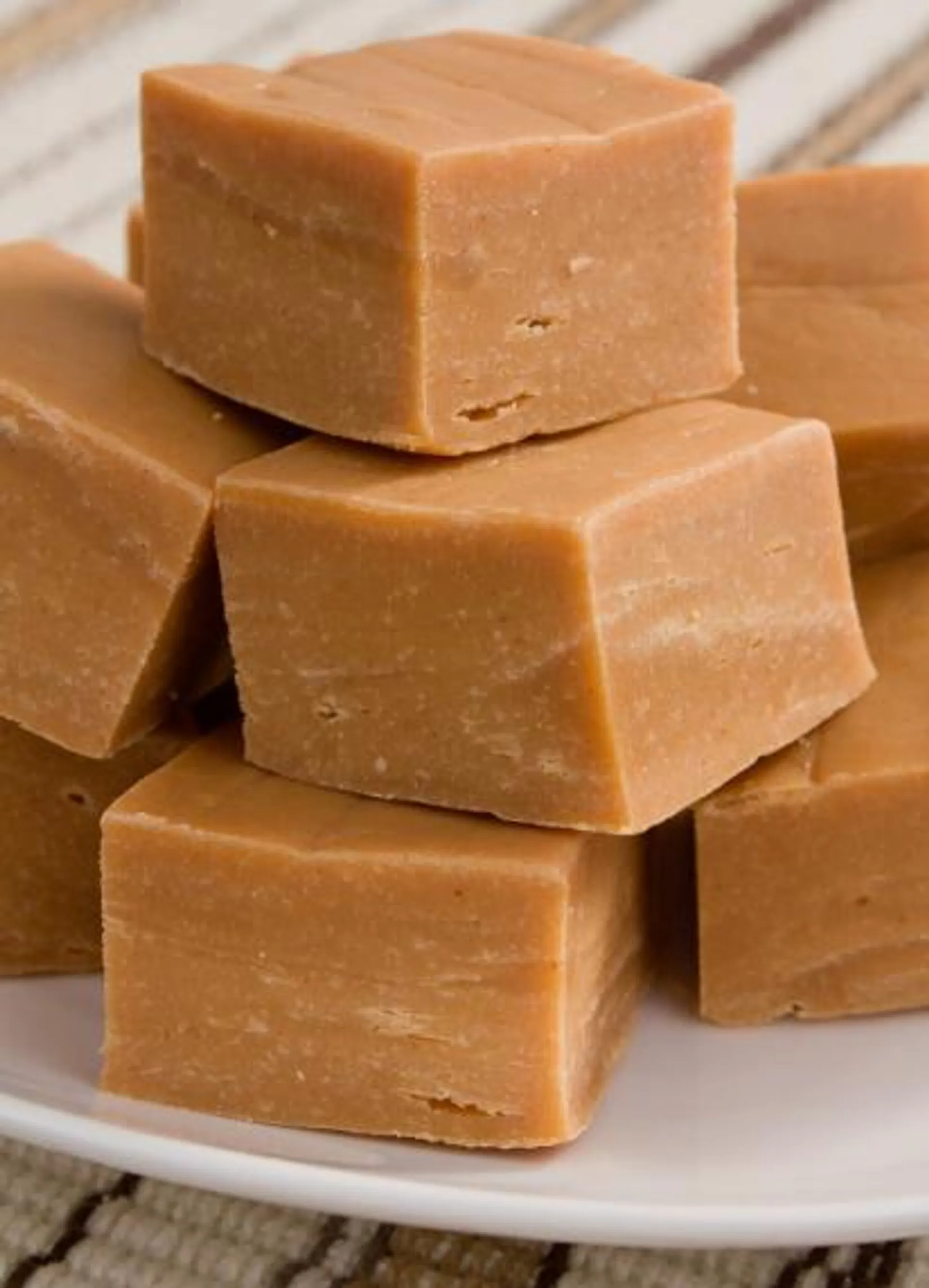 PEANUT BUTTER FUDGE