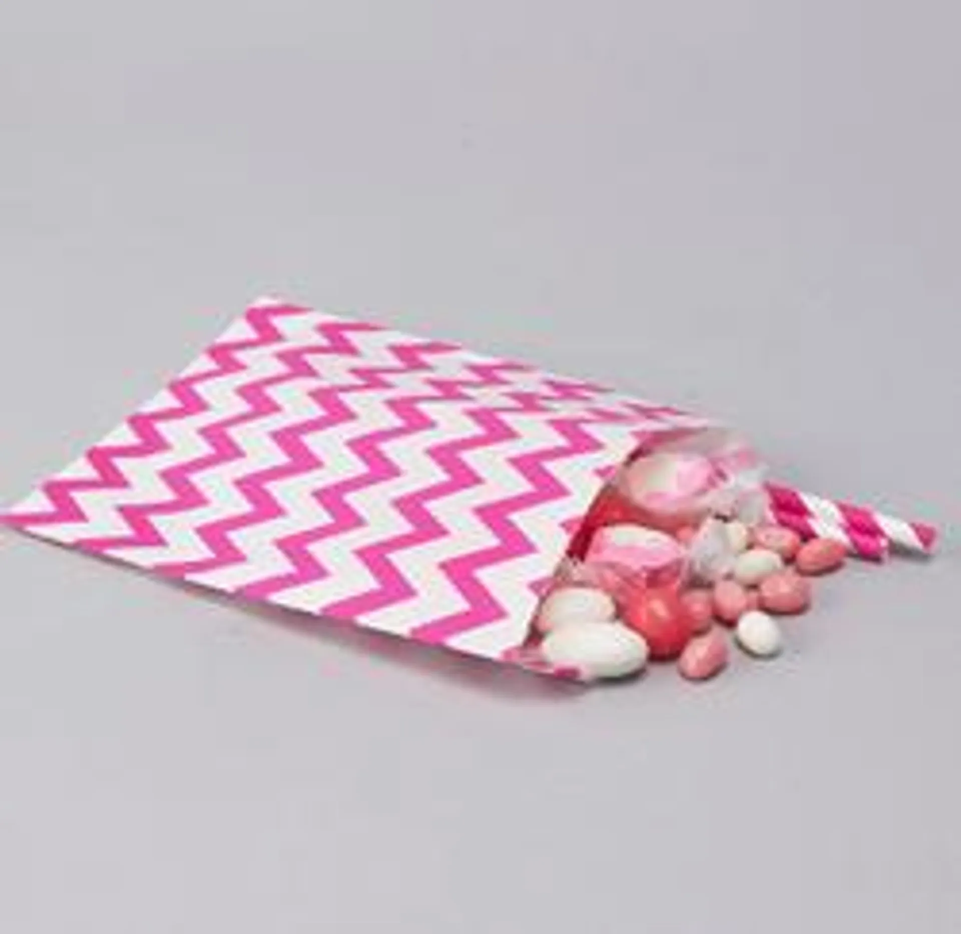 Fuchsia Chevron Paper Treat Bags (Package of 10 pieces)