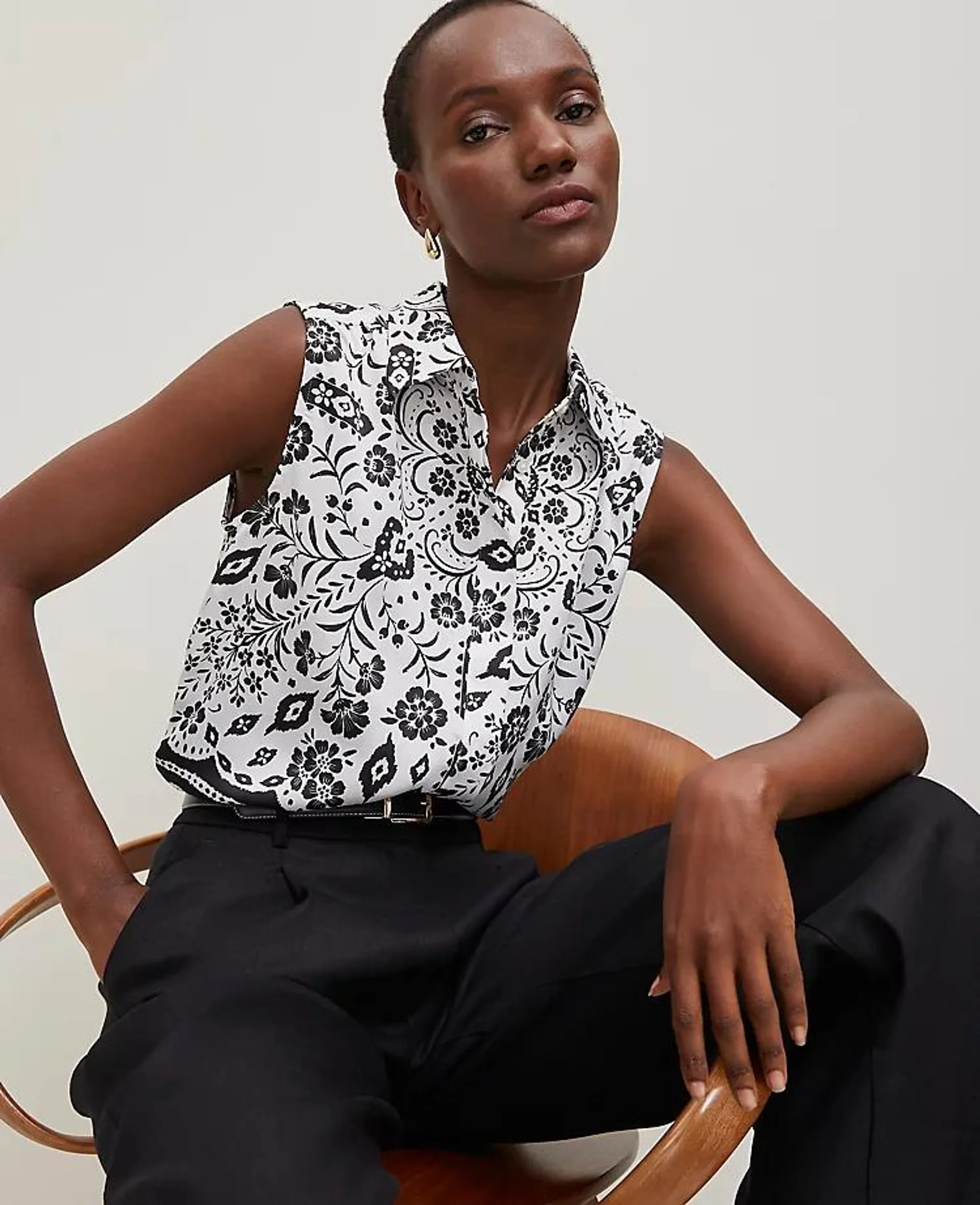 Tiled Shirred Sleeveless Shirt
