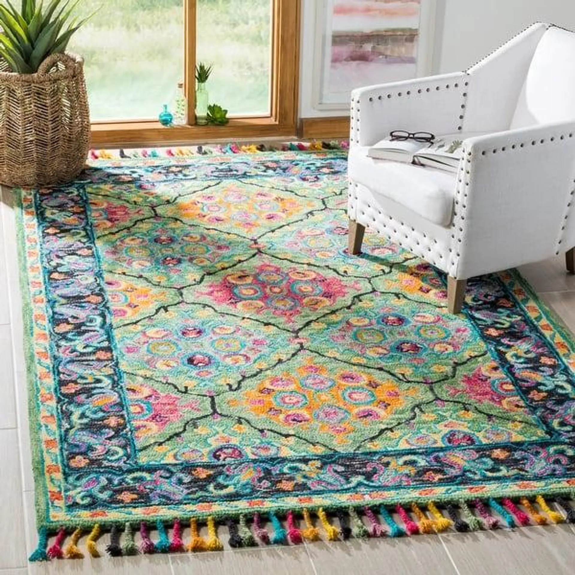 SAFAVIEH Handmade Aspen Dahlia Boho Tassel Wool Rug