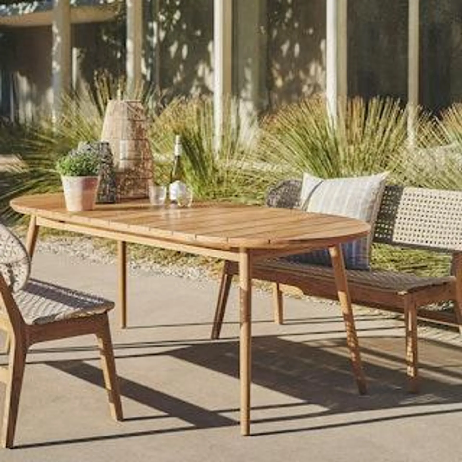 Brolla Outdoor Dining Table for 6 - Teak