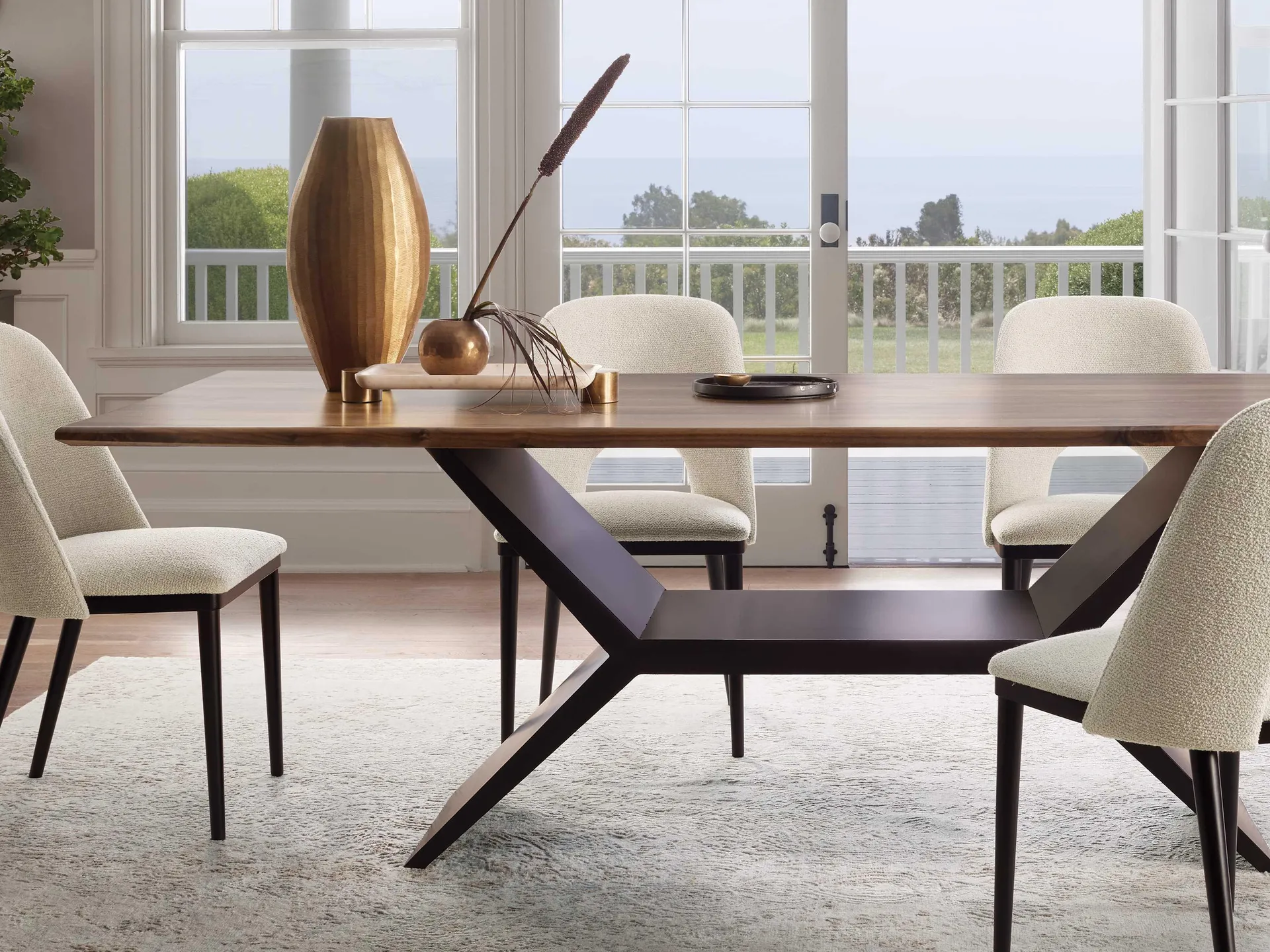 Jacob Dining Table with Vertex Base