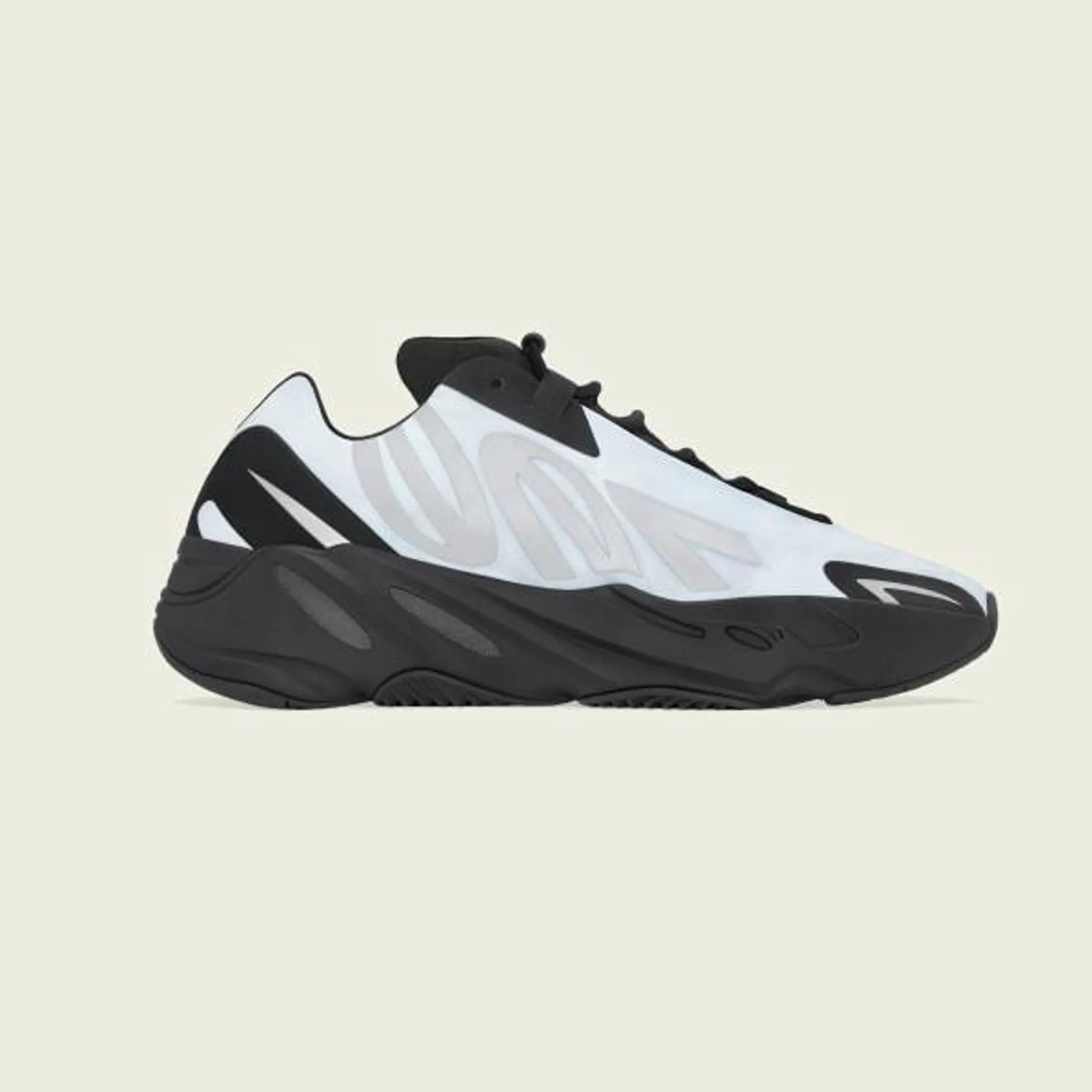 YEEZY BOOST 700 MNVN