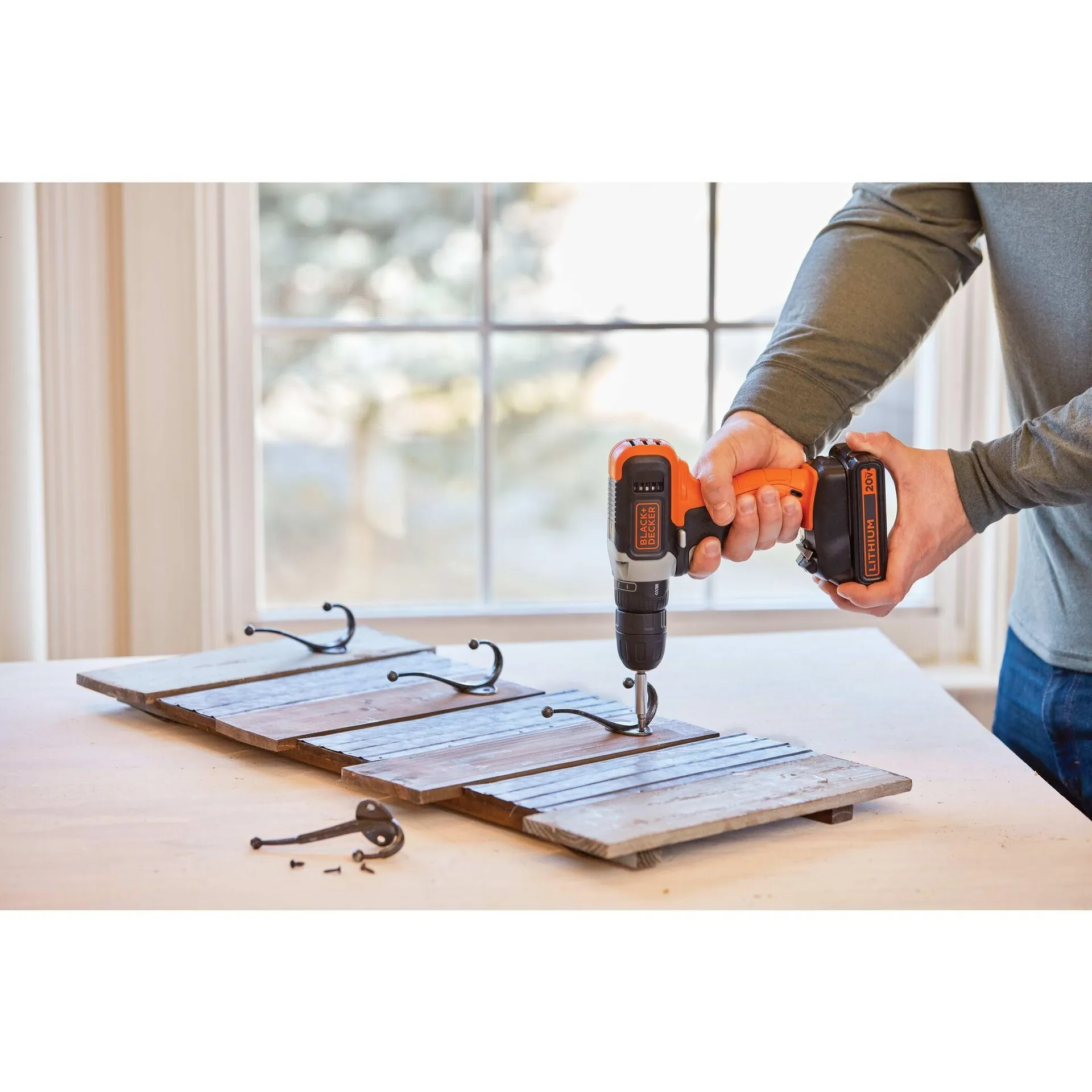 20V MAX* Cordless Drill With Home Project Kit, 28-Piece