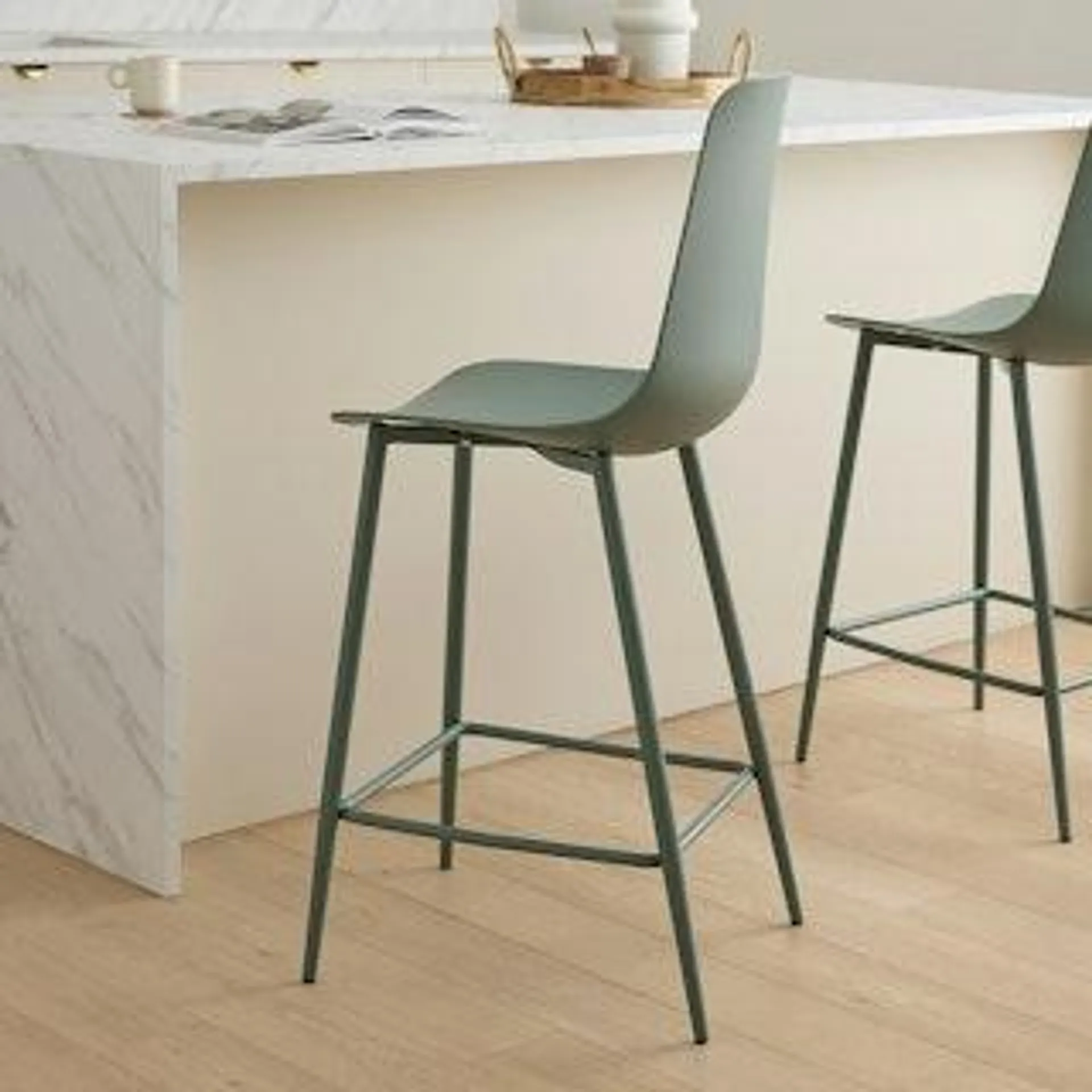 Svelti Aloe Green Counter Stool