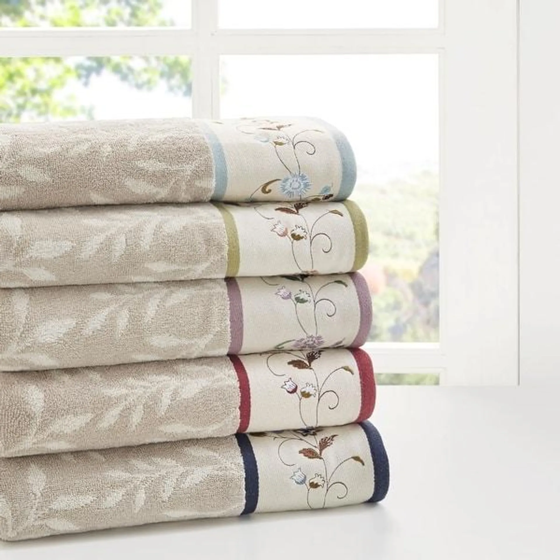 Madison Park Belle Embroidered Cotton Jacquard 6-piece Towel Set