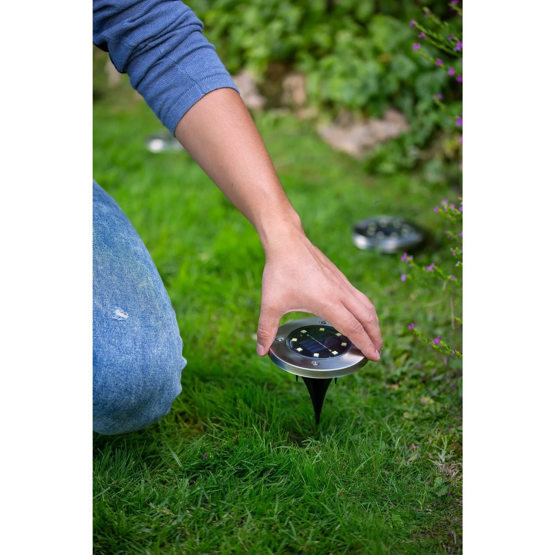 Outdoor Solar-Powered Disk Light, 8 Pack