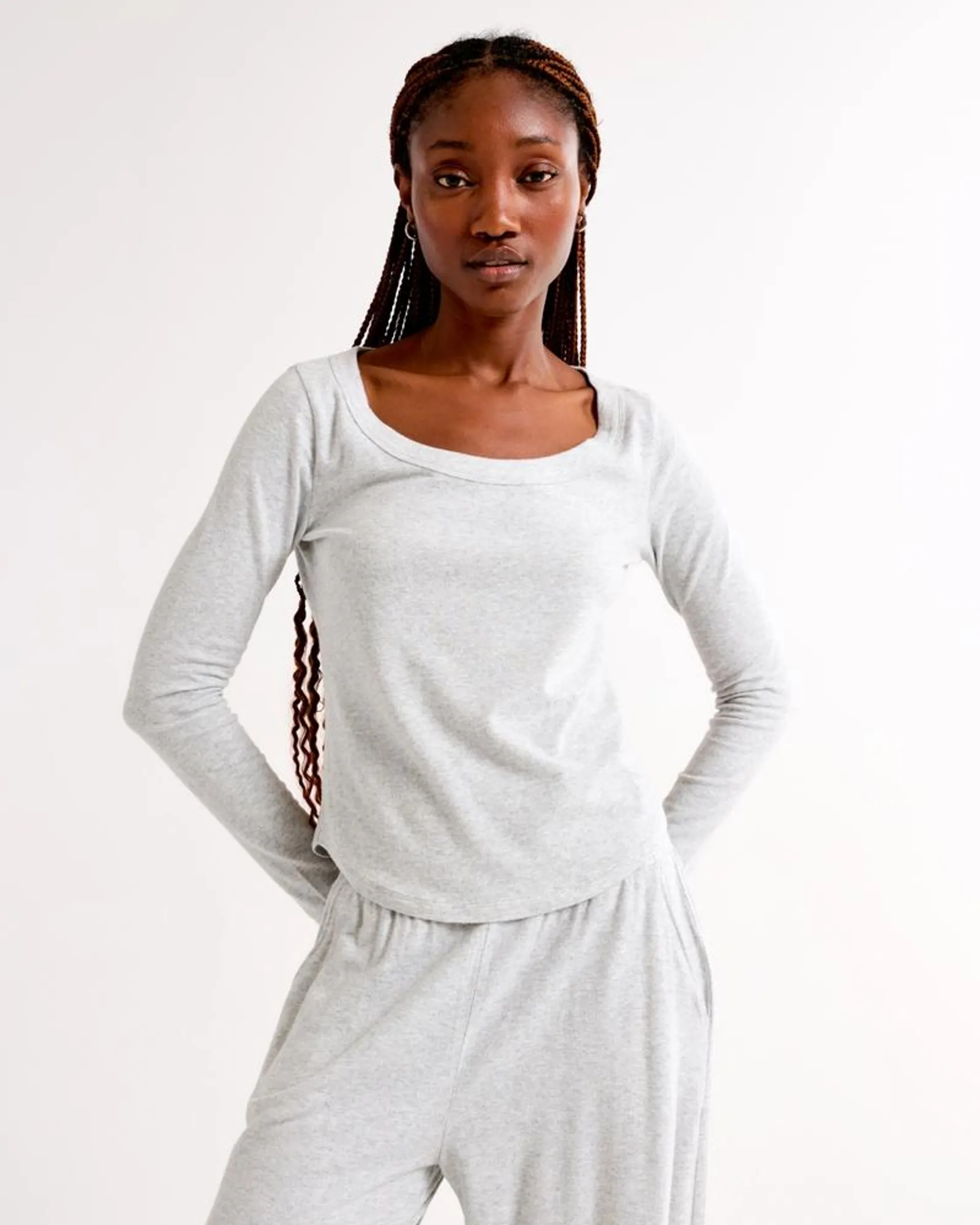 Long-Sleeve Cozy Lounge Knit Tuckable Scoopneck Tee