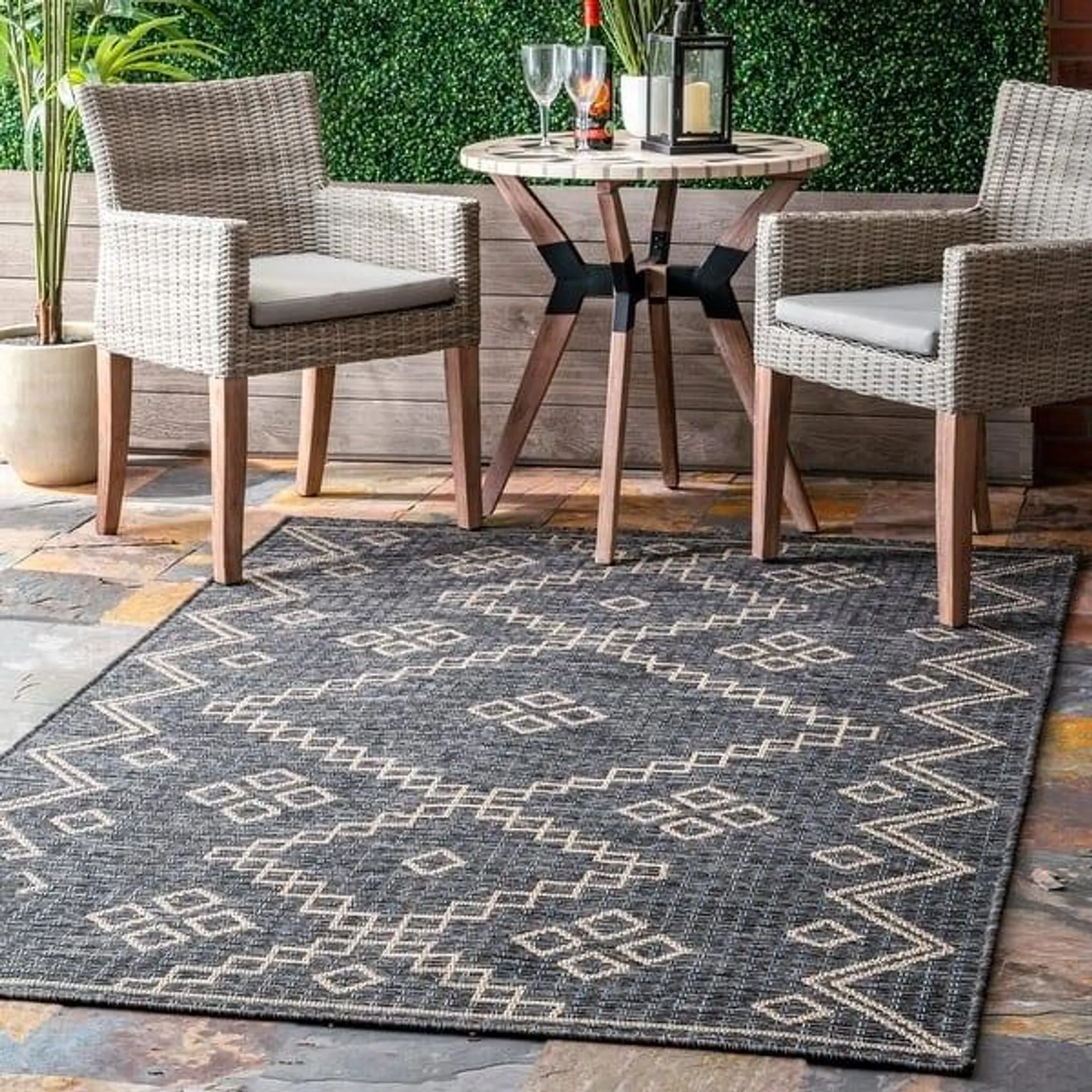 Brooklyn Rug Co Julieta Diamonded Helix Indoor/Outdoor Area Rug