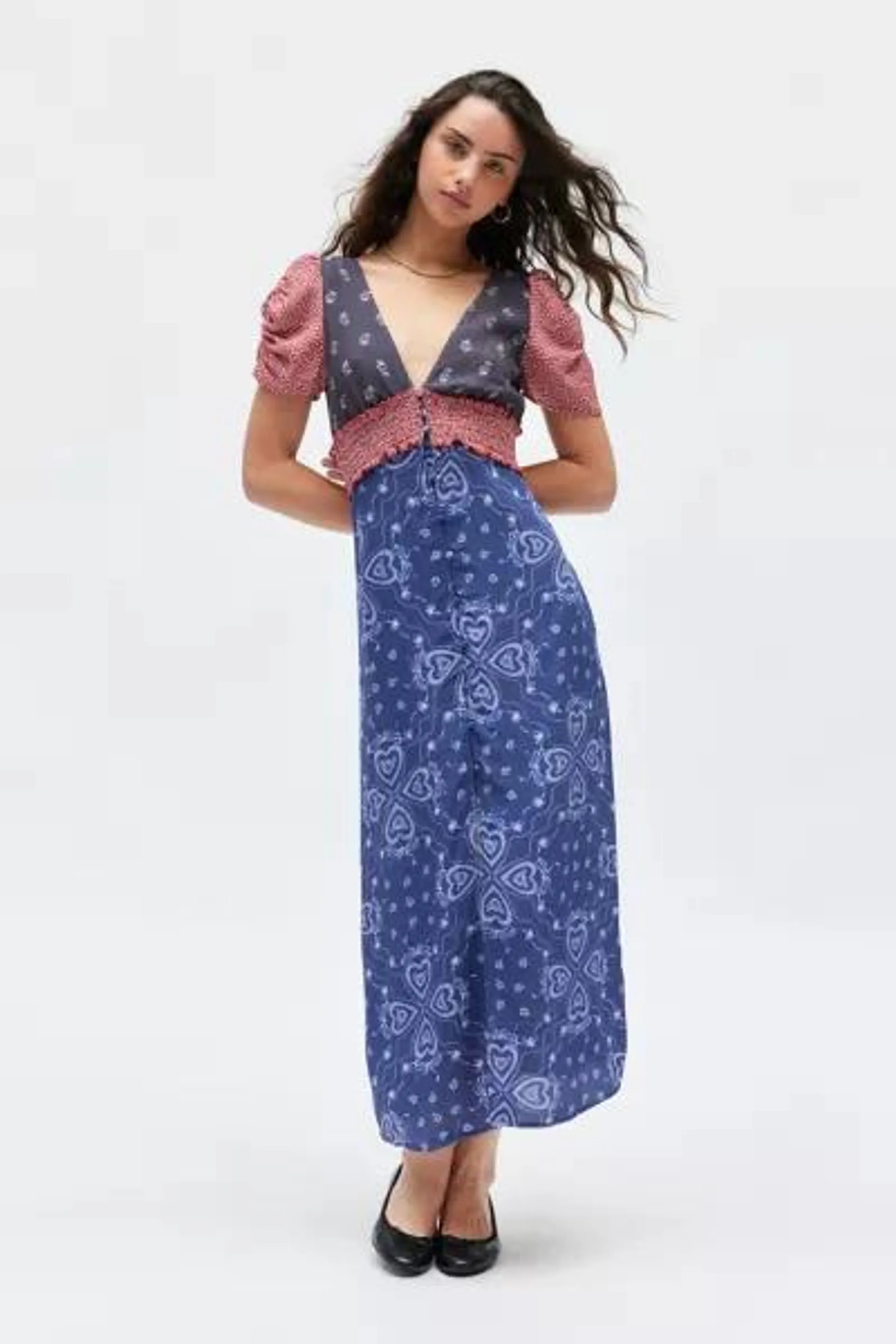 Kimchi Blue Ioni Plunging Puff Sleeve Midi Dress